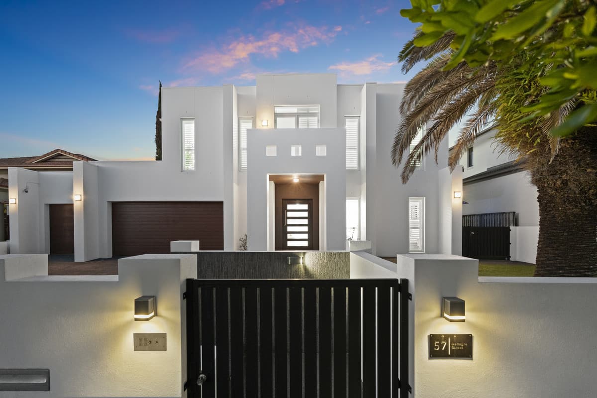 57 Demigre Street, Eight Mile Plains - Image 1