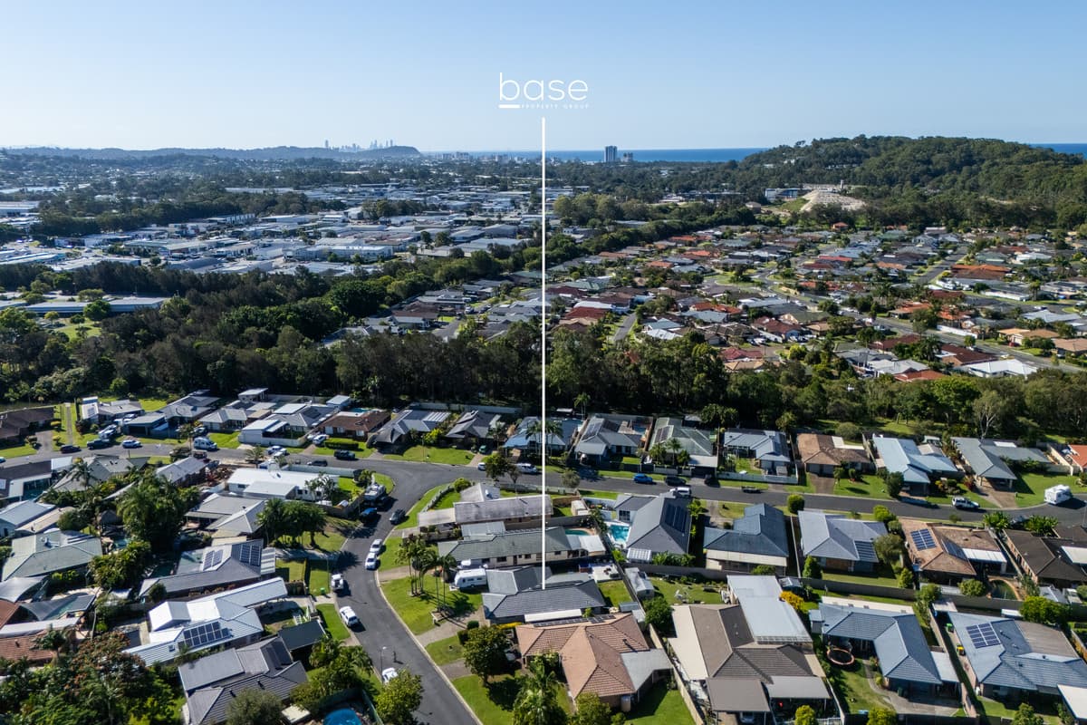 3 Roker Drive, Currumbin Waters — photo 1 of 5