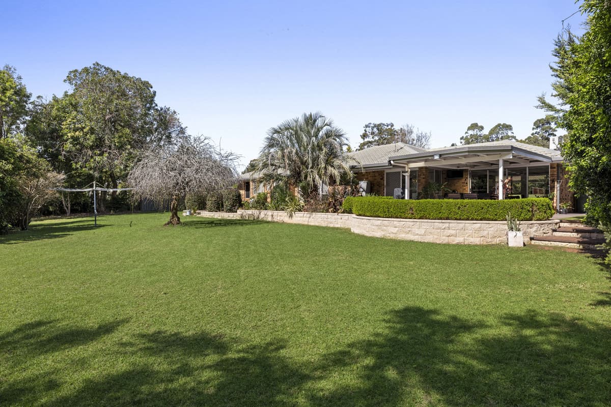 12 Ironbark Court, Highfields — photo 1 of 5