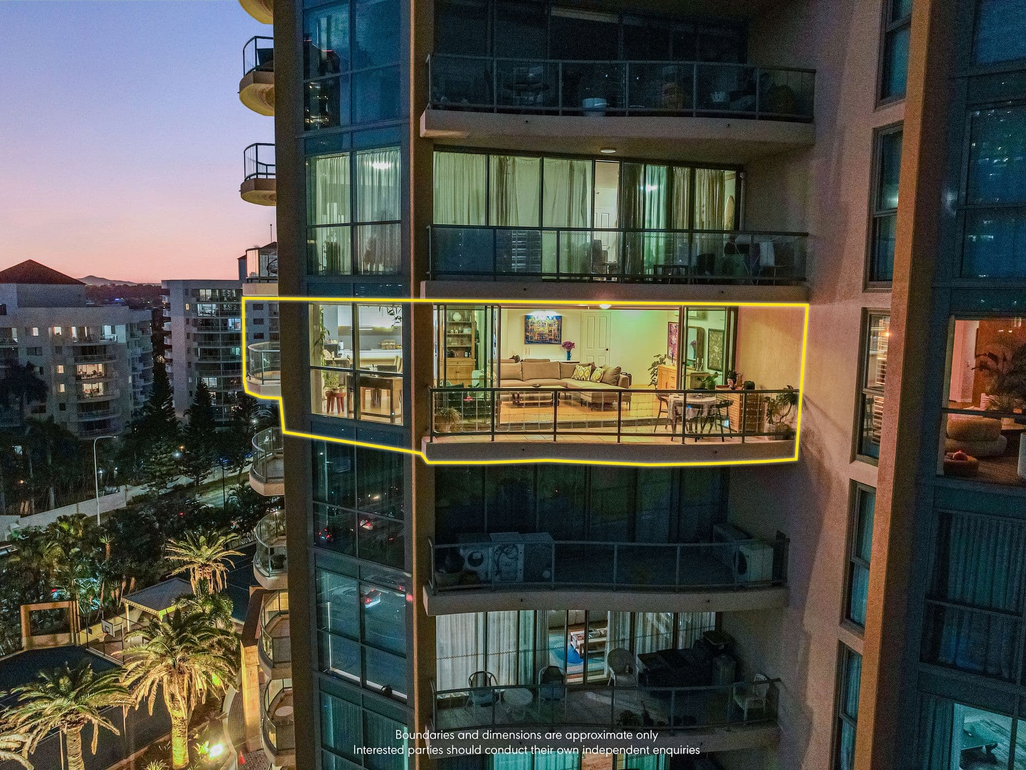 708A-B/3400-3420 Surfers Paradise Boulevarde, Surfers Paradise — photo 1 of 5