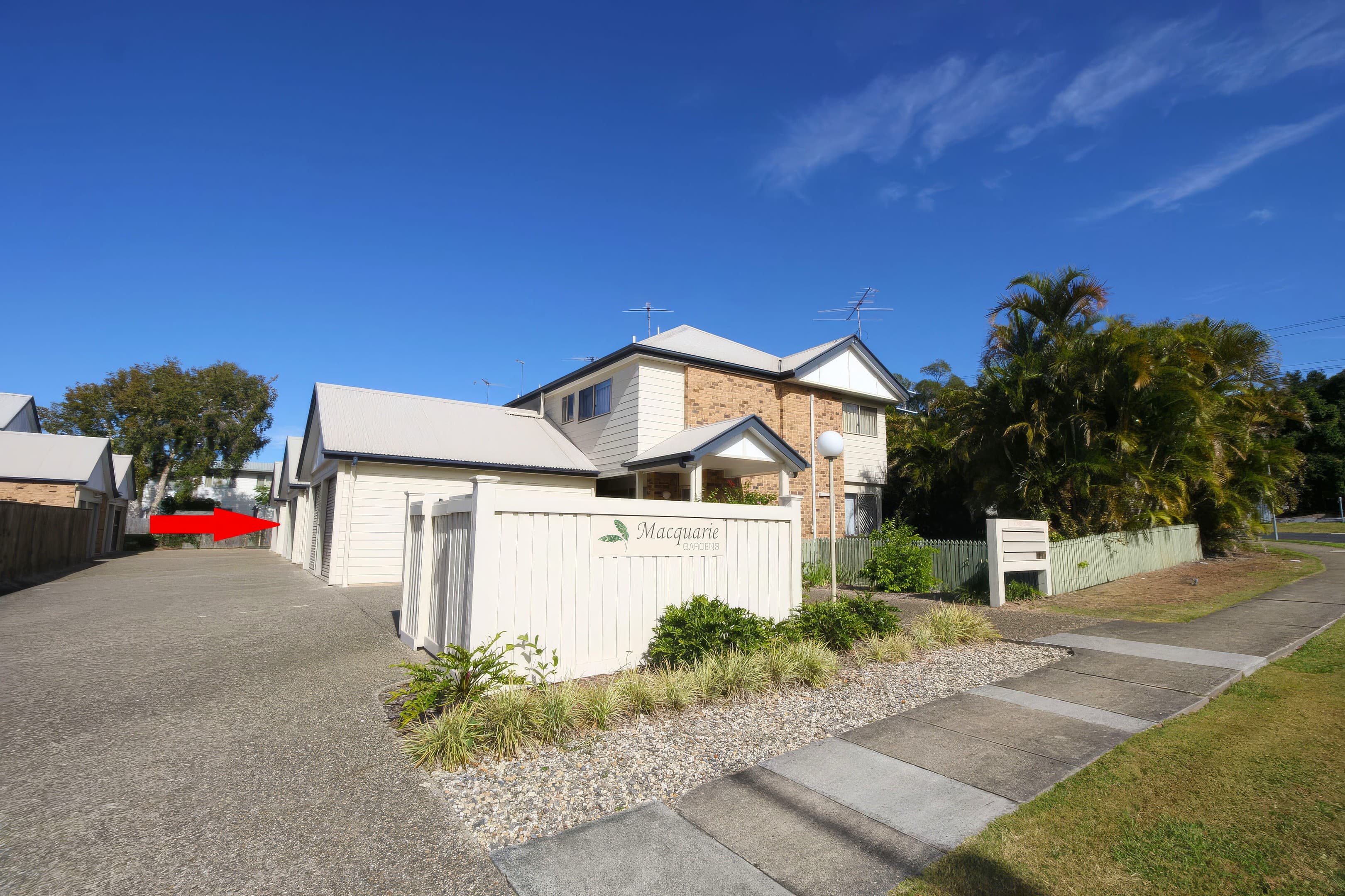 3/1 Ivory Street, Booval — photo 1 of 5
