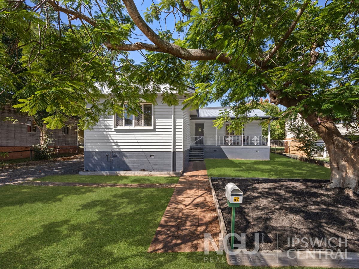 42 Pemberton Street, Booval - Image 1