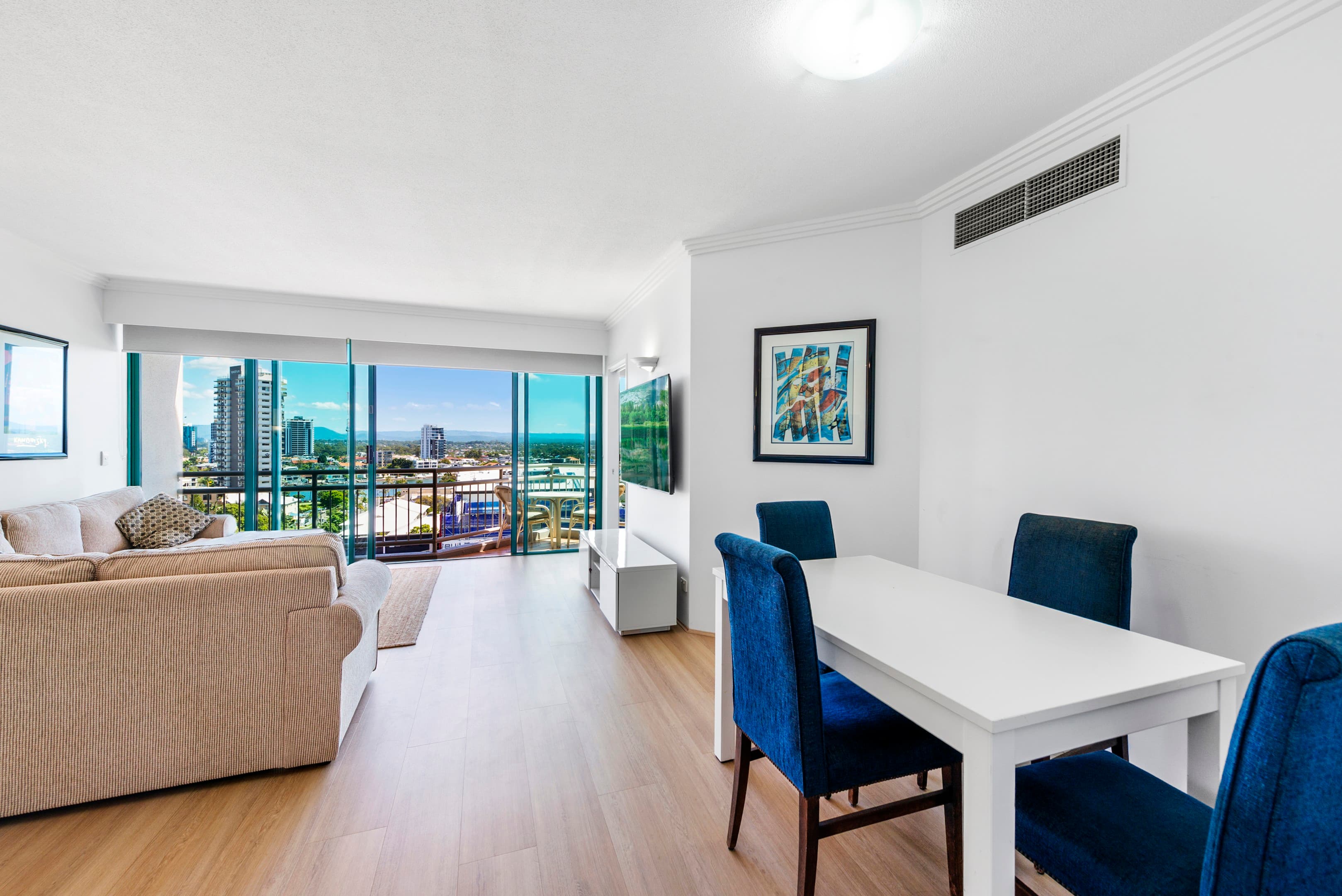 904/5-19 Palm Avenue, Surfers Paradise - Image 1