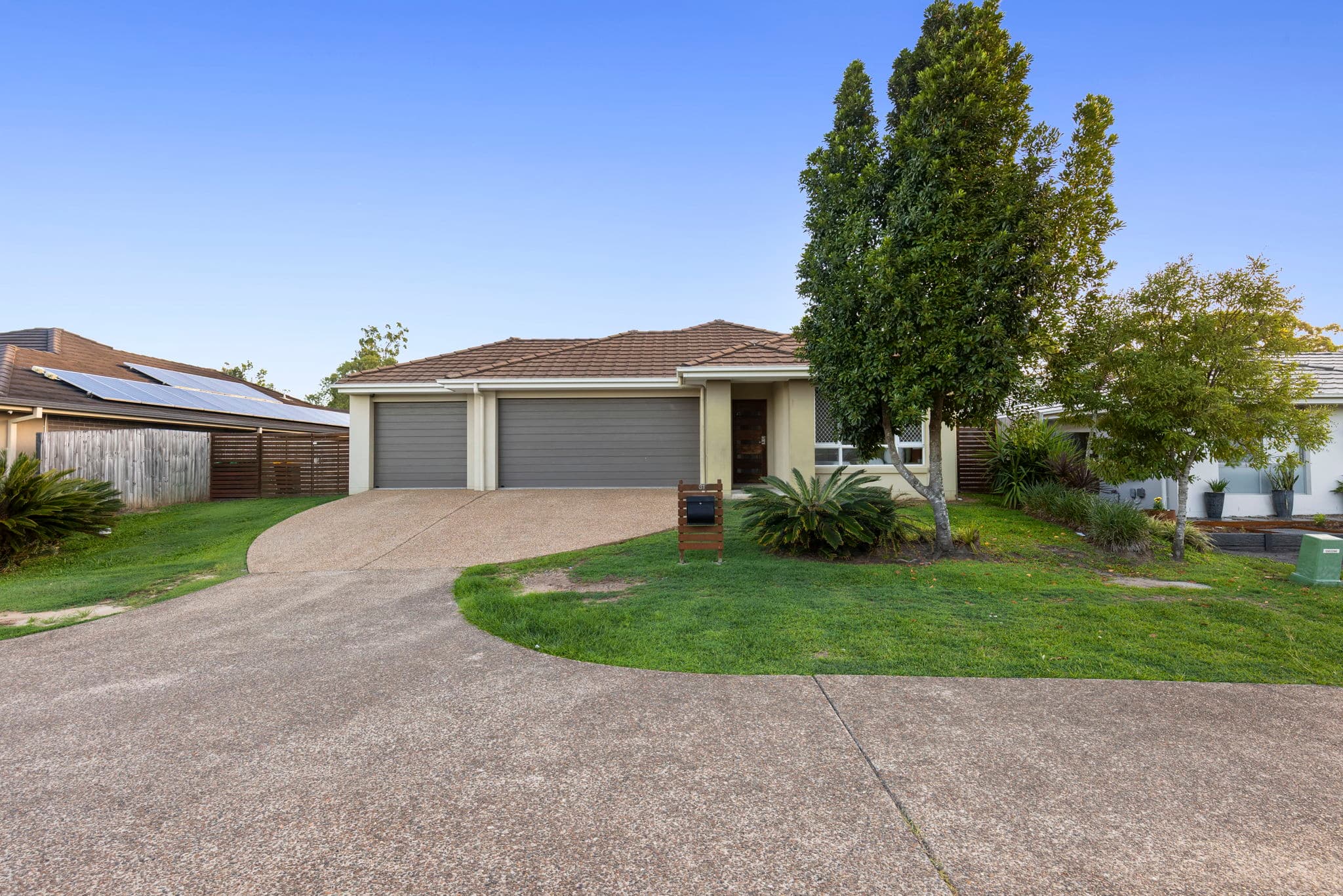 31 Hume Circuit, Warner — photo 1 of 15