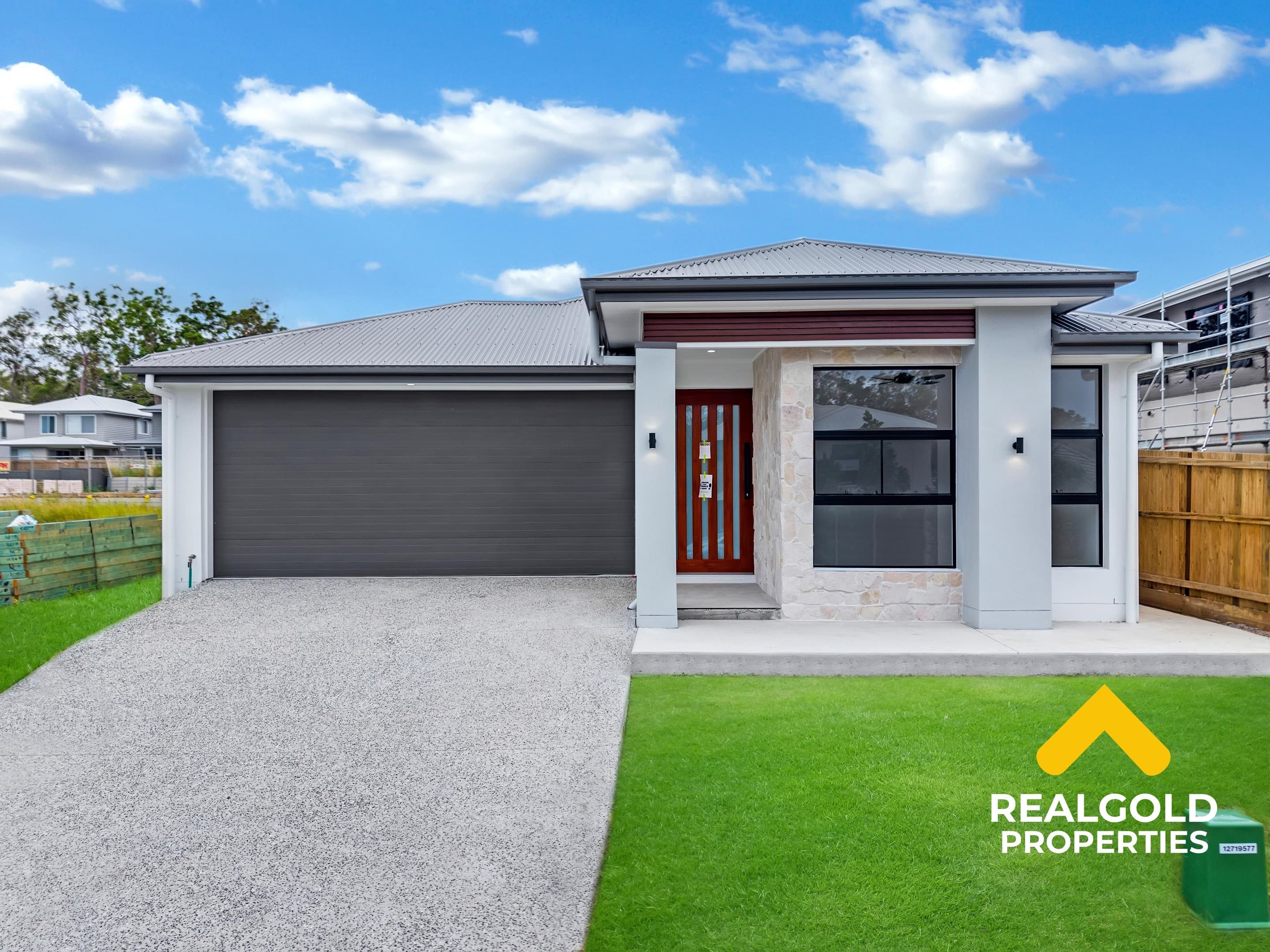 13 KNIGHTSBRIDGE ST, Pallara — photo 1 of 5