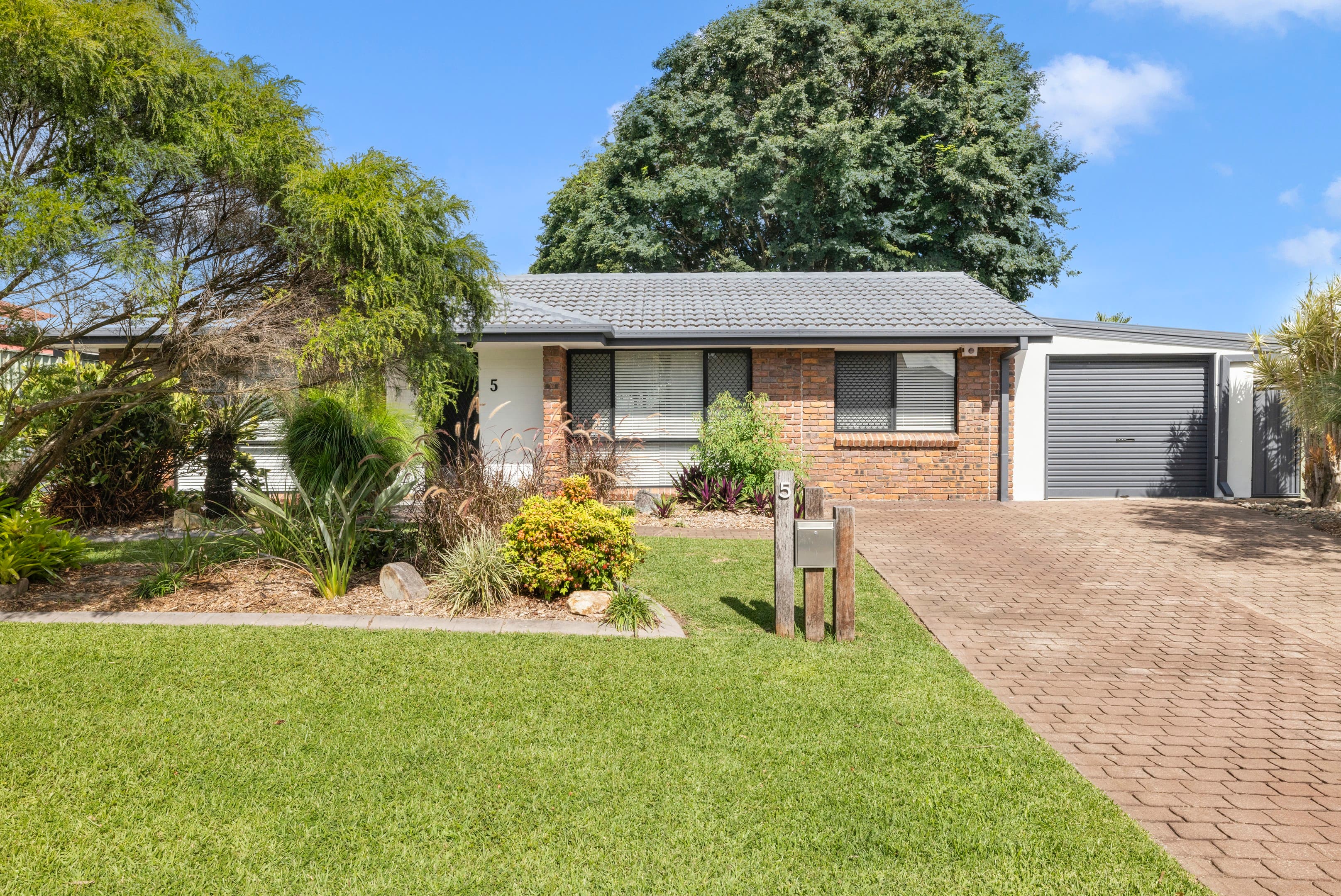 5 Ellora Street, Alexandra Hills - Image 1
