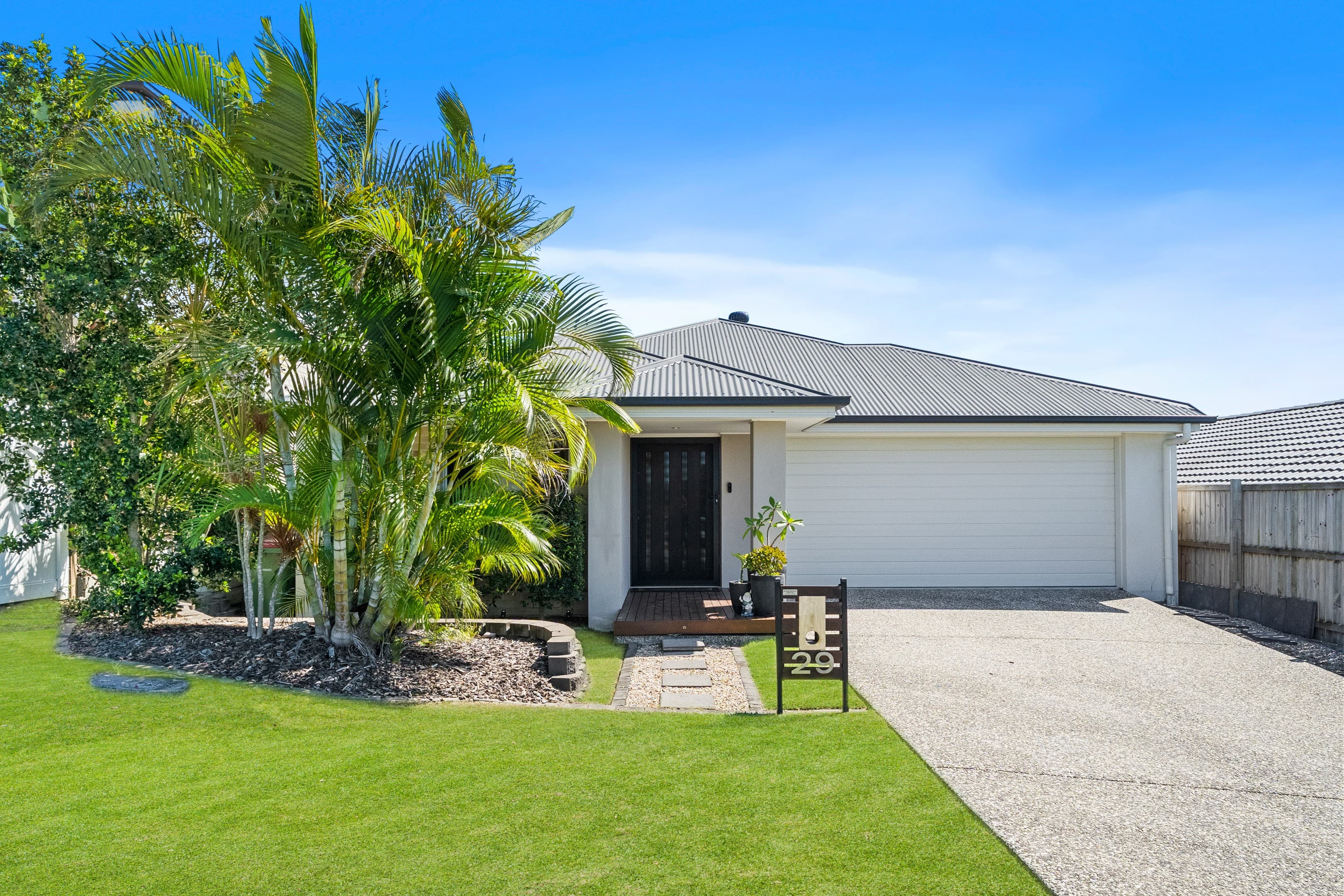 29 Arrowsmith Crescent, Ormeau Hills — photo 1 of 5