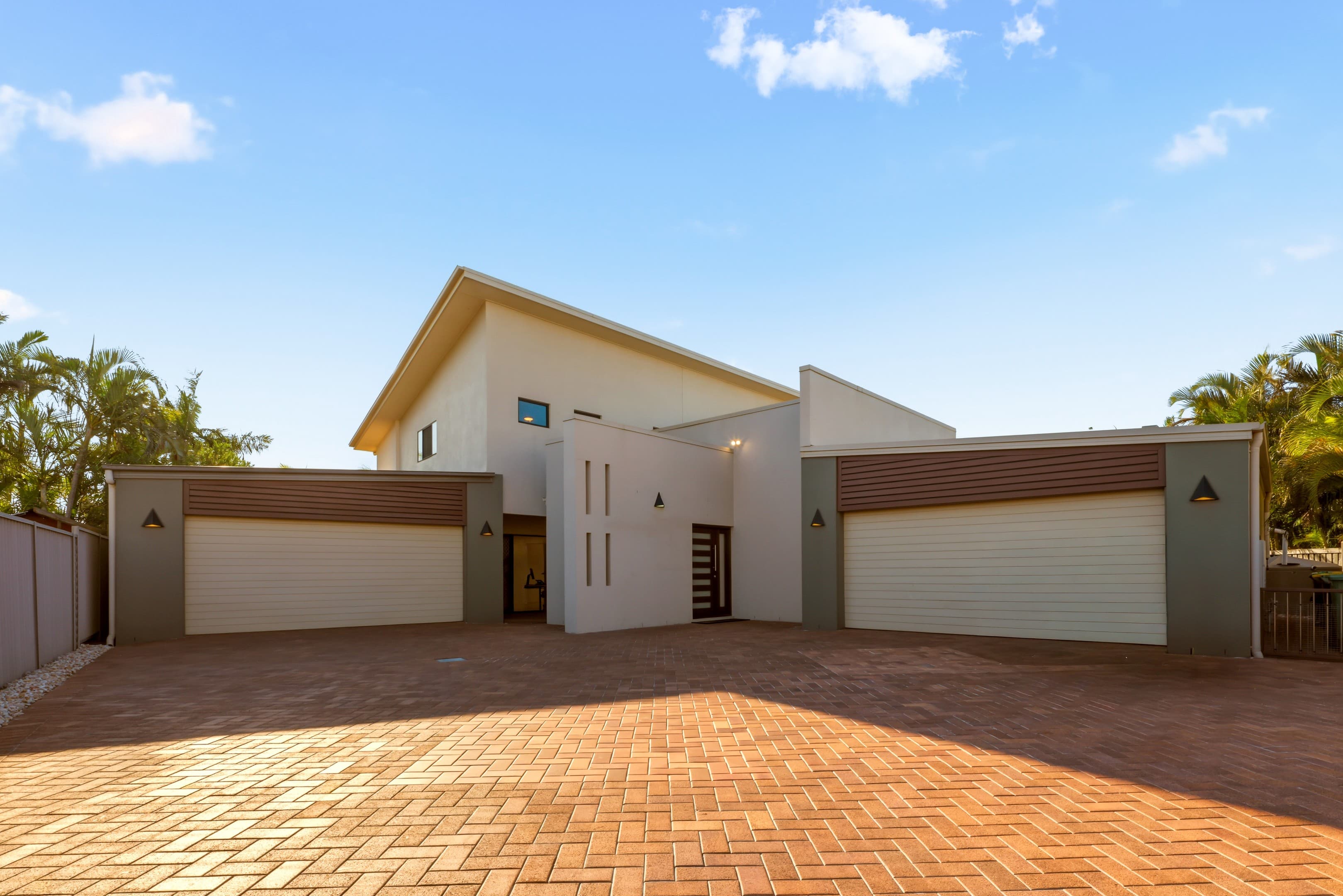 29 Aurora Place, Newport - Image 1