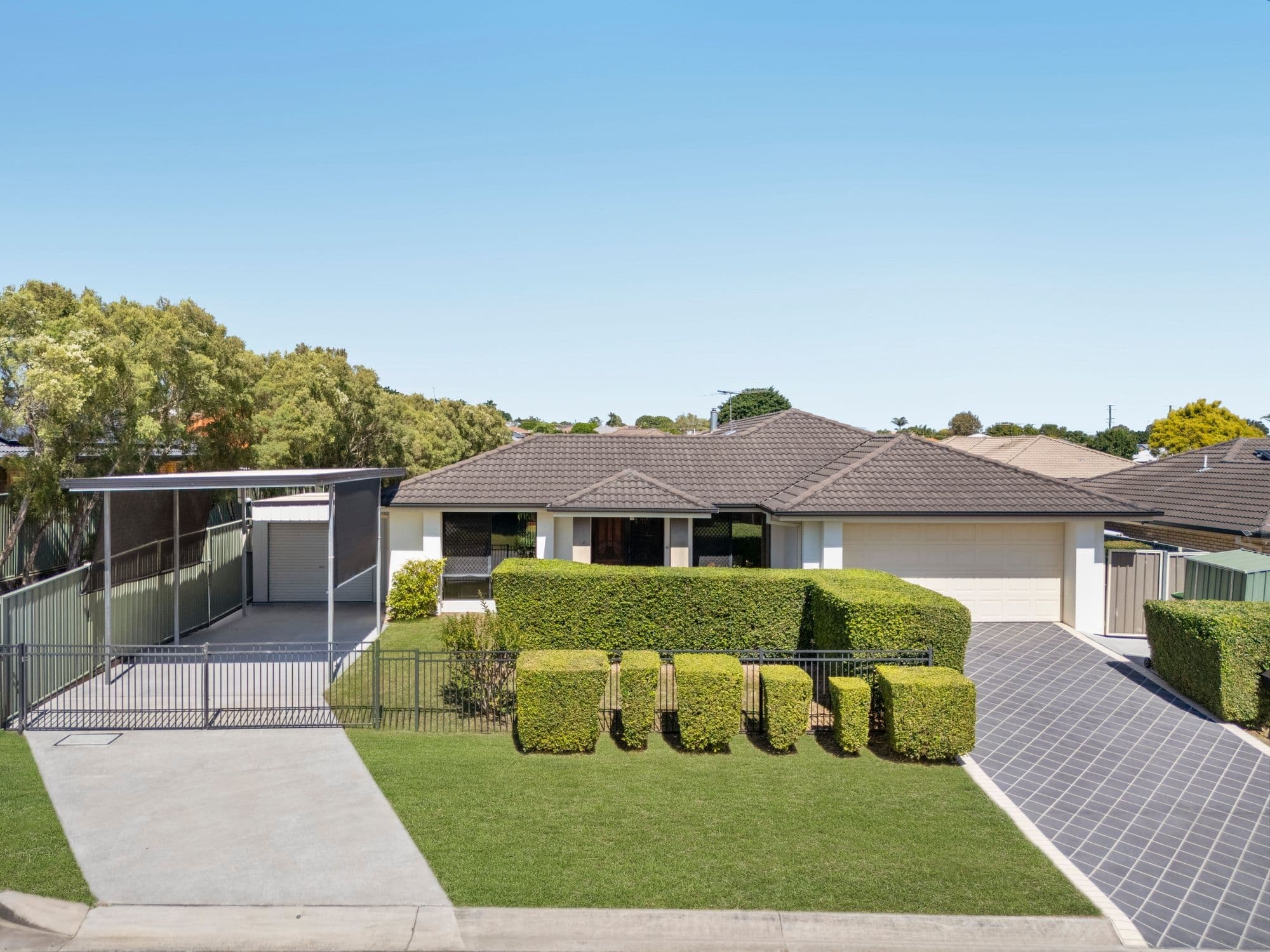 11 Hilldean Drive, Raceview - Image 1