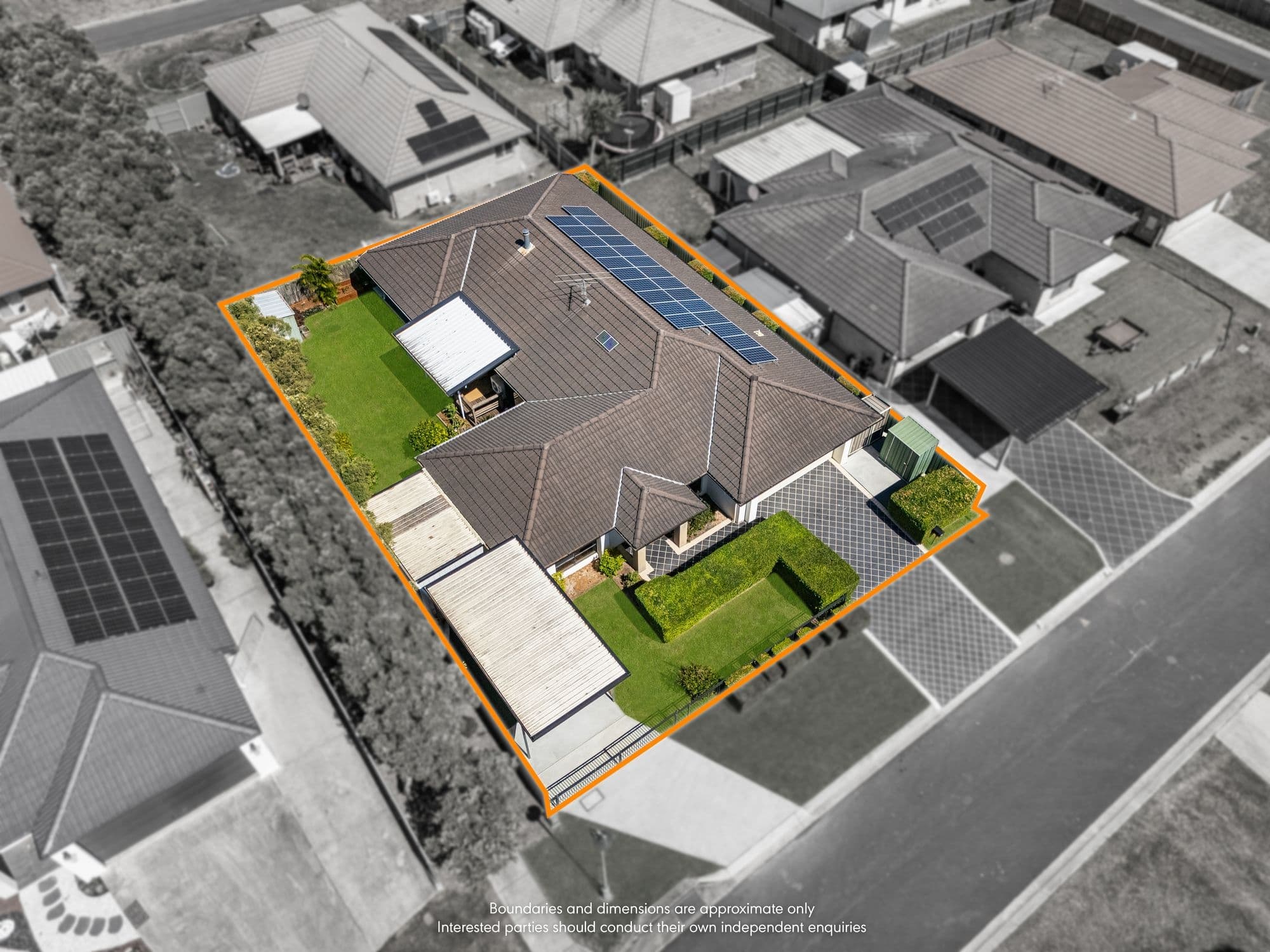 11 Hilldean Drive, Raceview, Raceview — photo 1 of 5