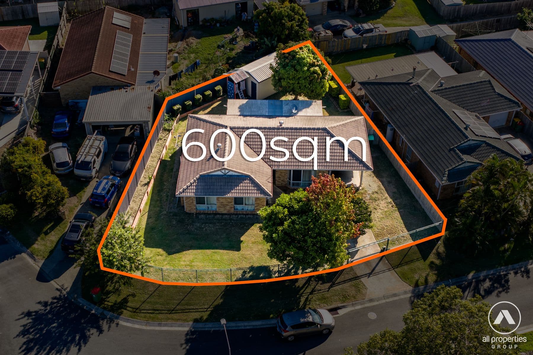 15 Mooloolah Court, Hillcrest - Image 1