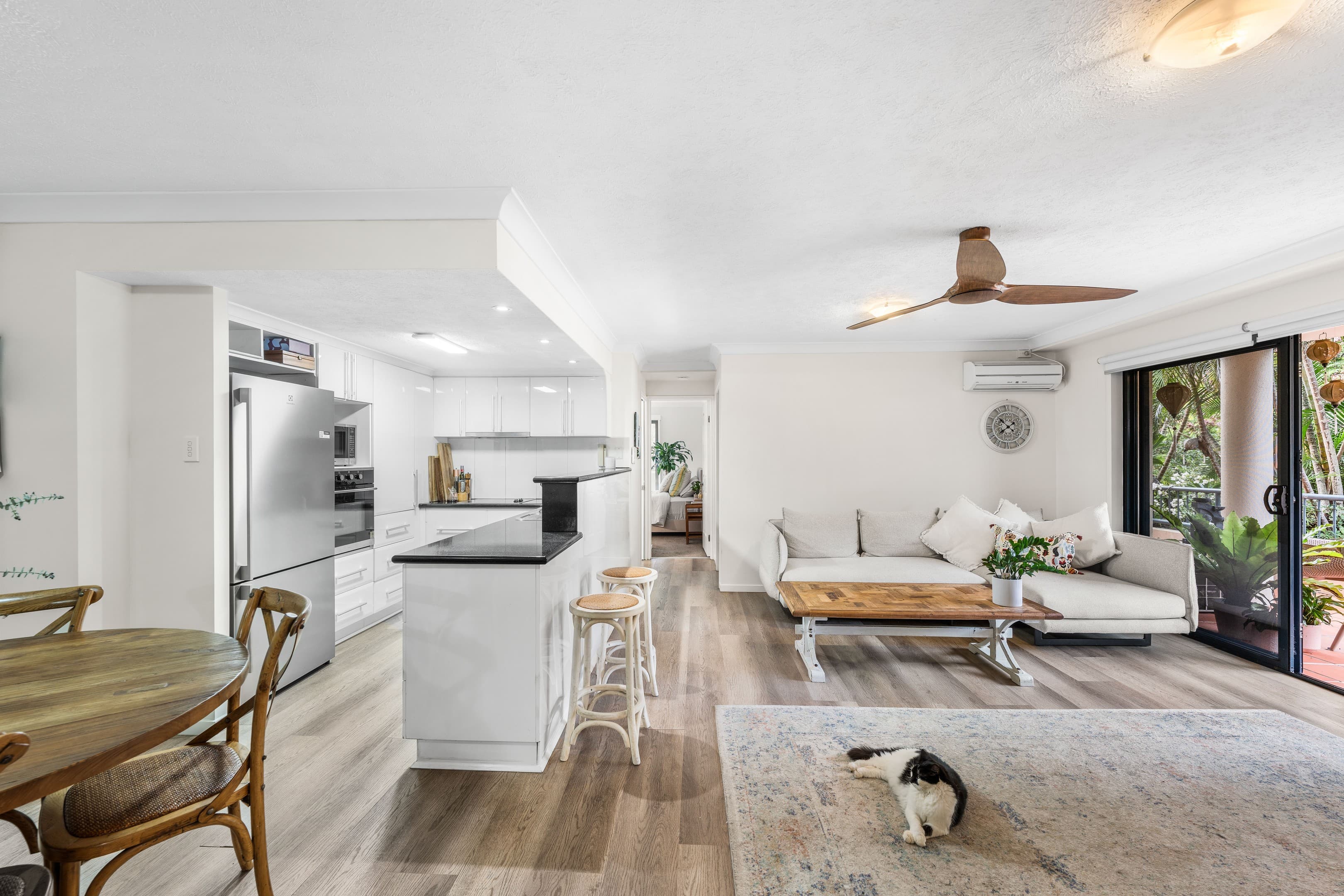 6/19-23 George Street East, Burleigh Heads - Image 1