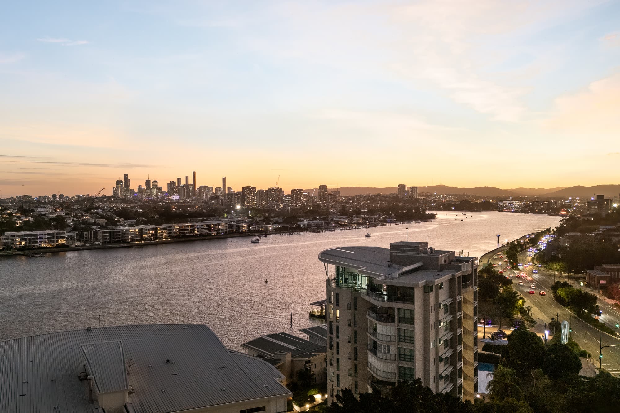 31407/2 Harbour Road, Hamilton - Image 1