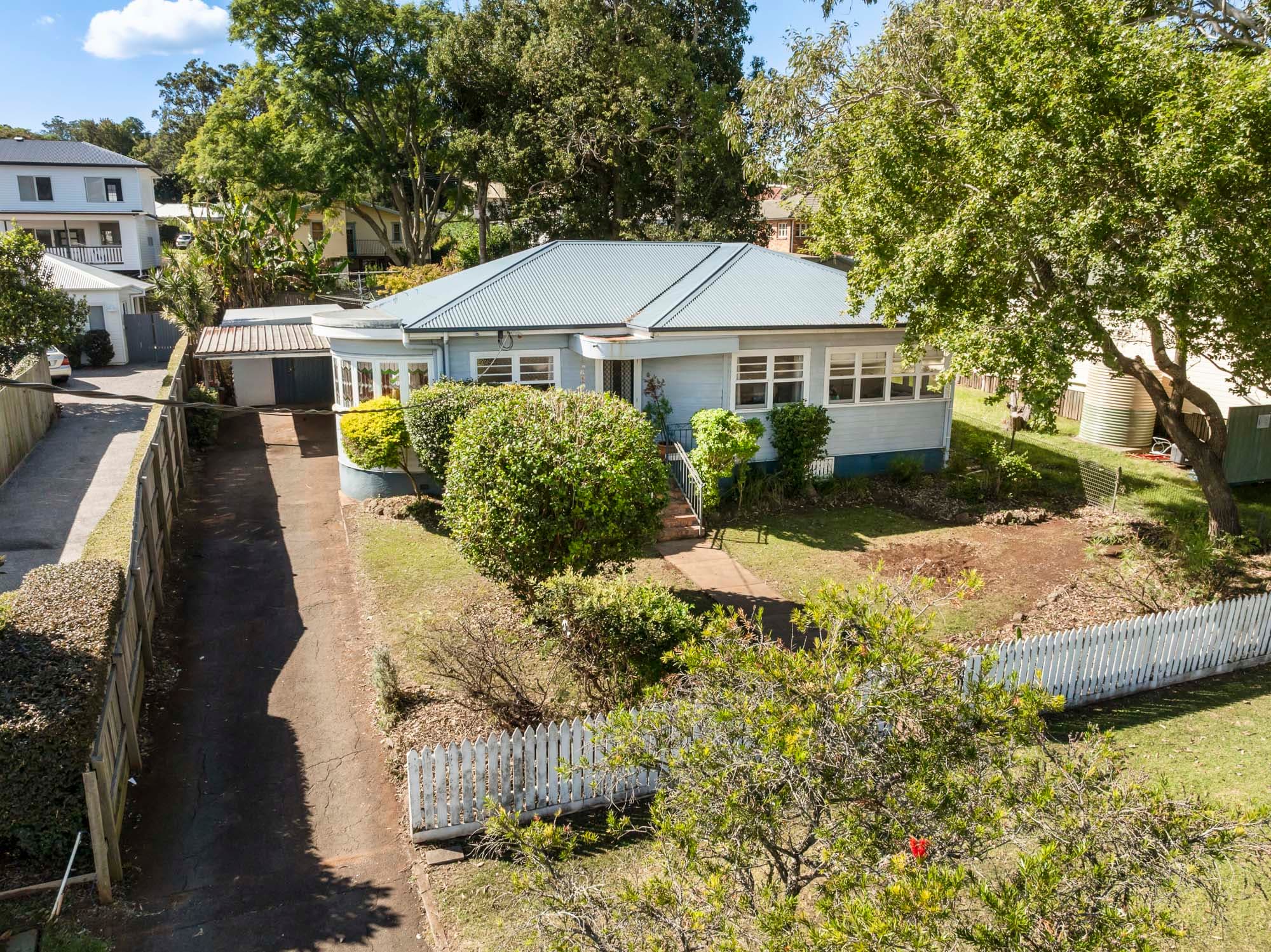 25 Geoffrey Street, Mount Lofty - Image 1