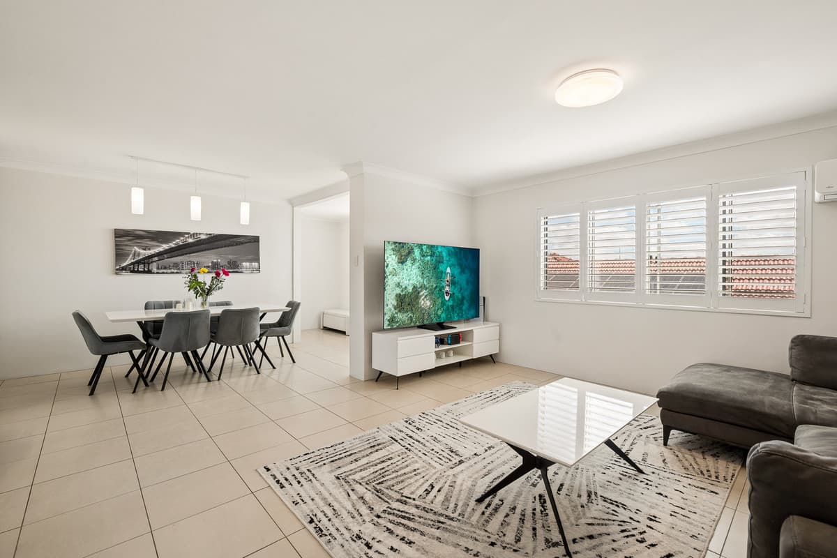 6/26 Butler Street, Ascot - Image 1