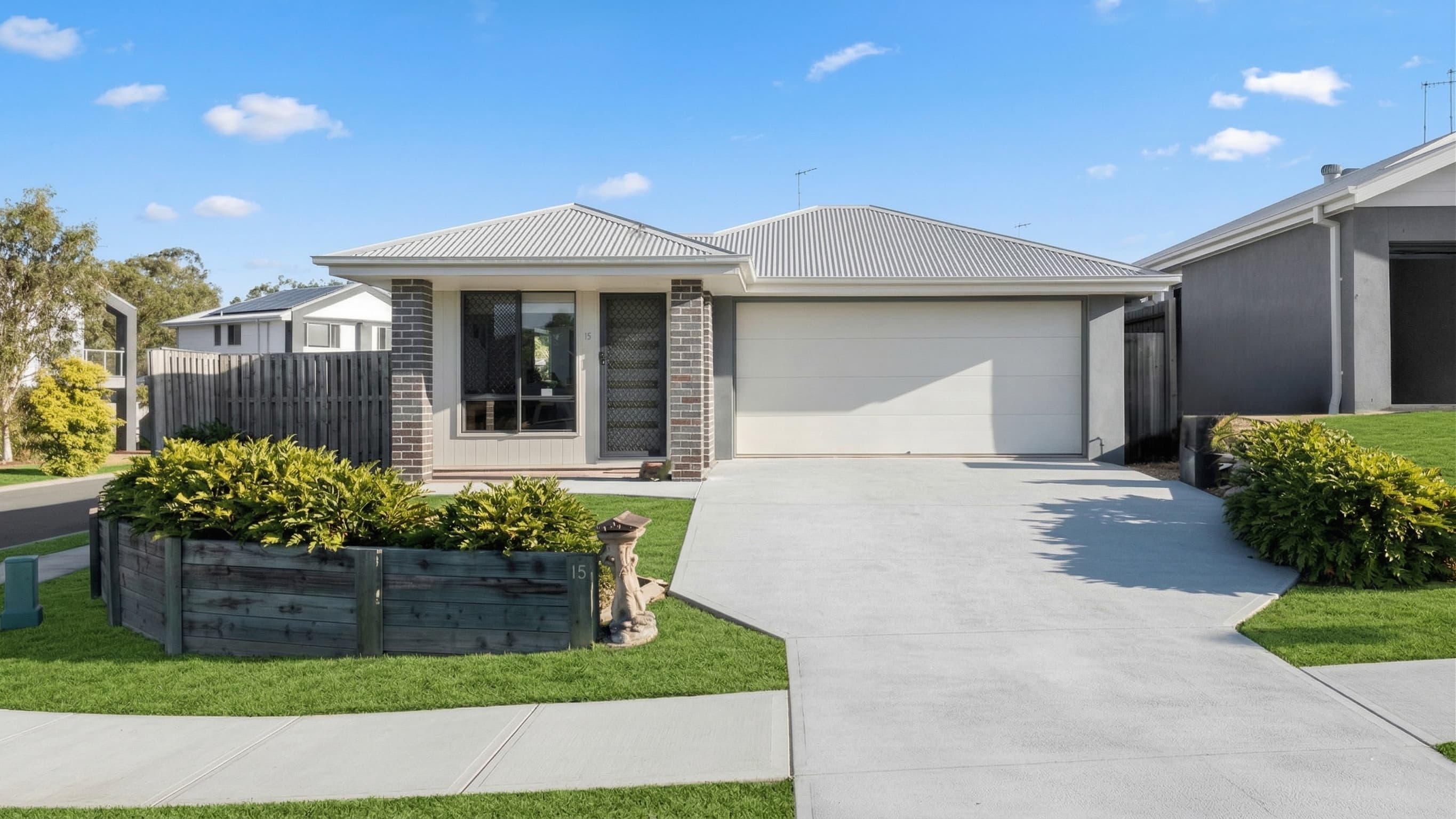 15 Gem Circuit, Park Ridge - Image 1