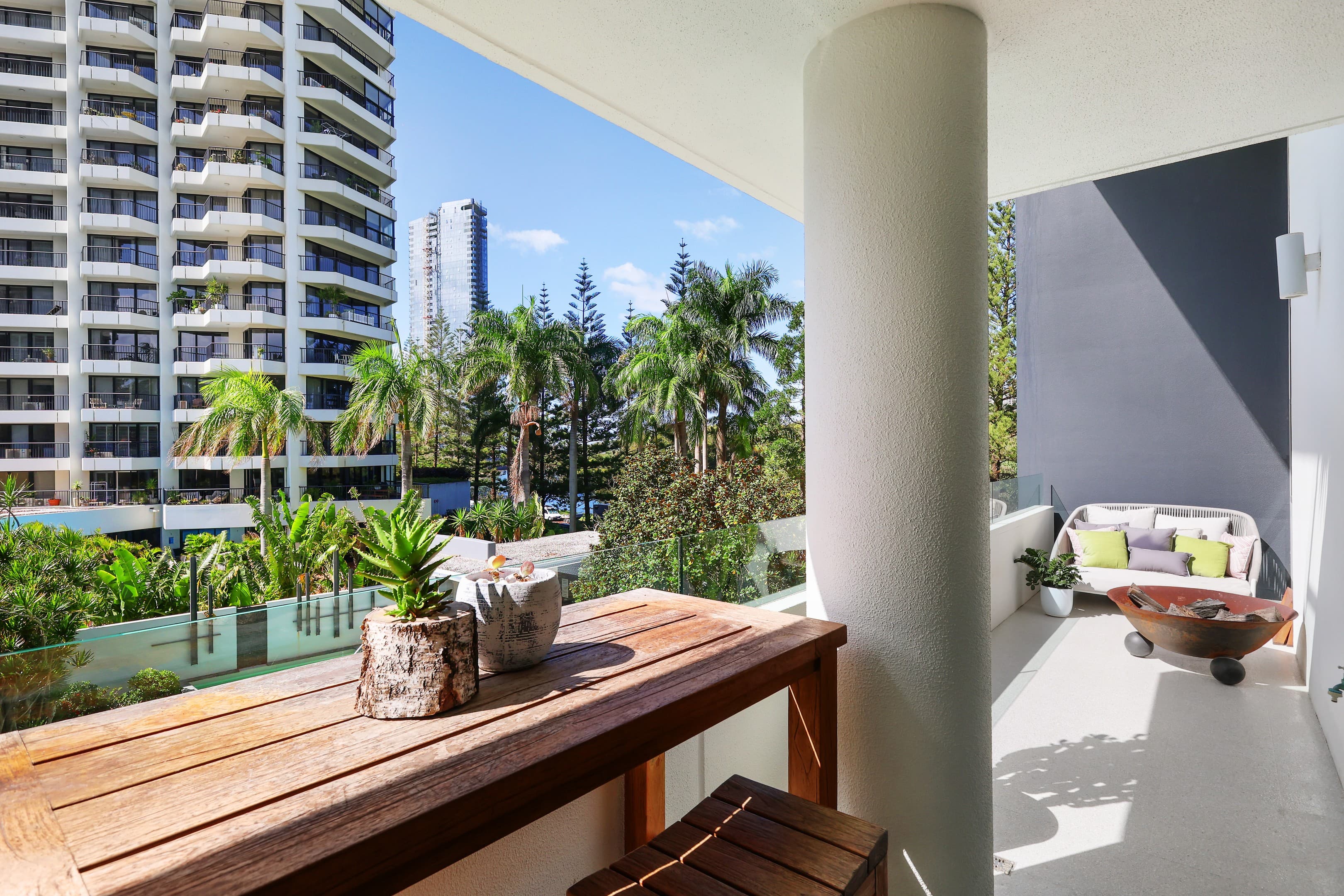 302/11-13 Hill Parade, Main Beach — photo 1 of 5
