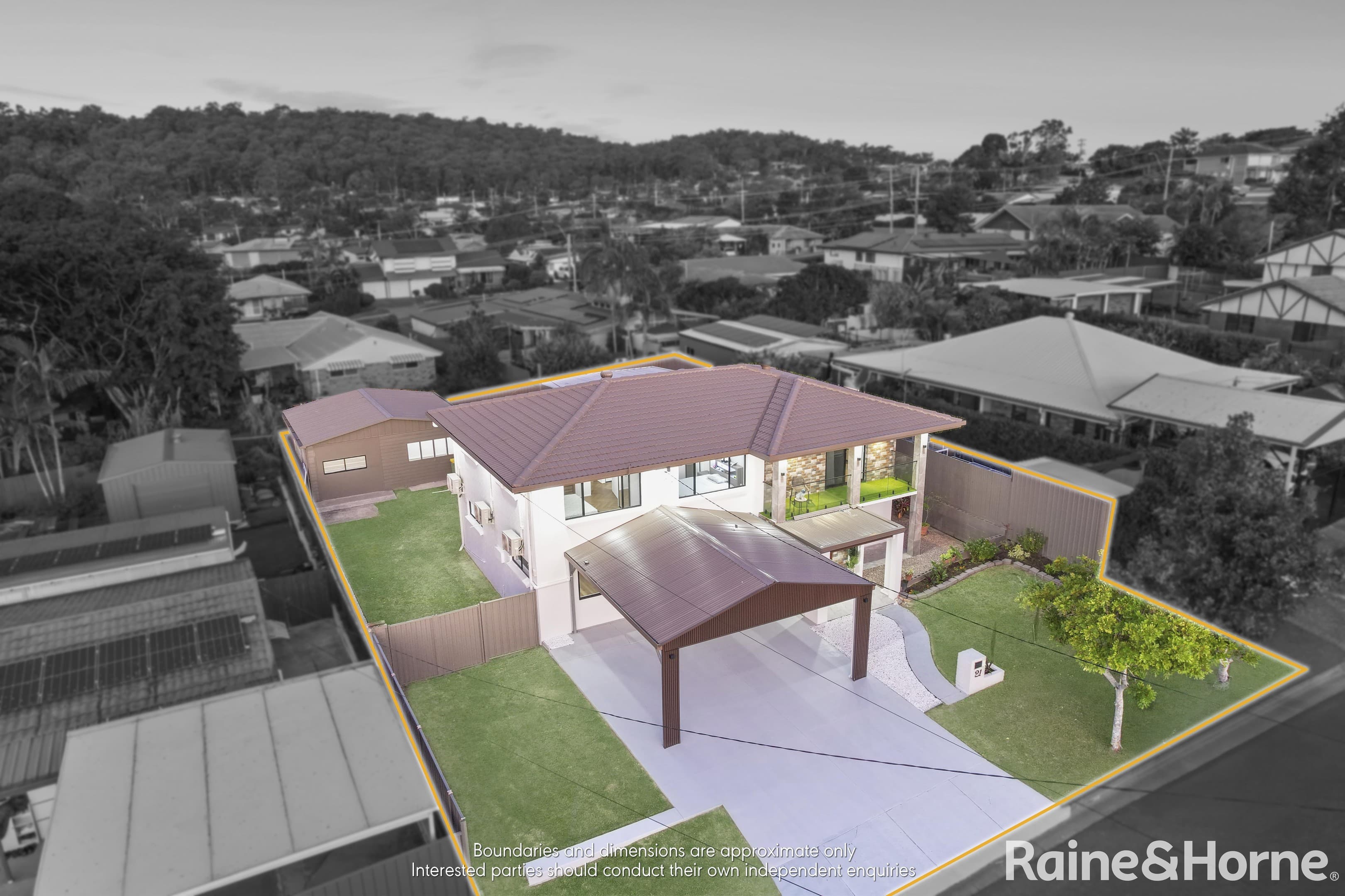 21 WESTGATE AVENUE, Springwood — photo 1 of 5