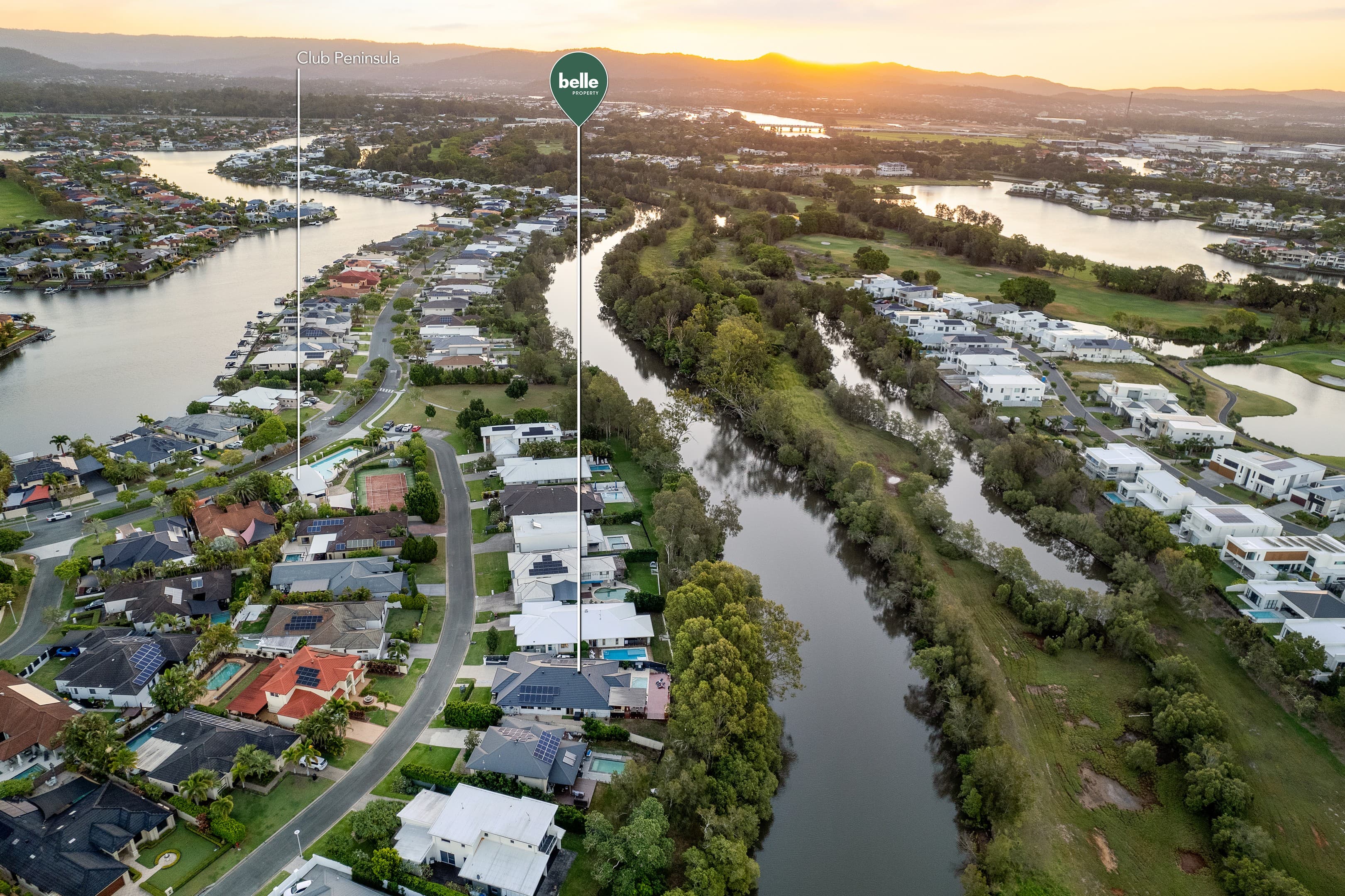 16 Waterside Esplanade, Helensvale — photo 1 of 5