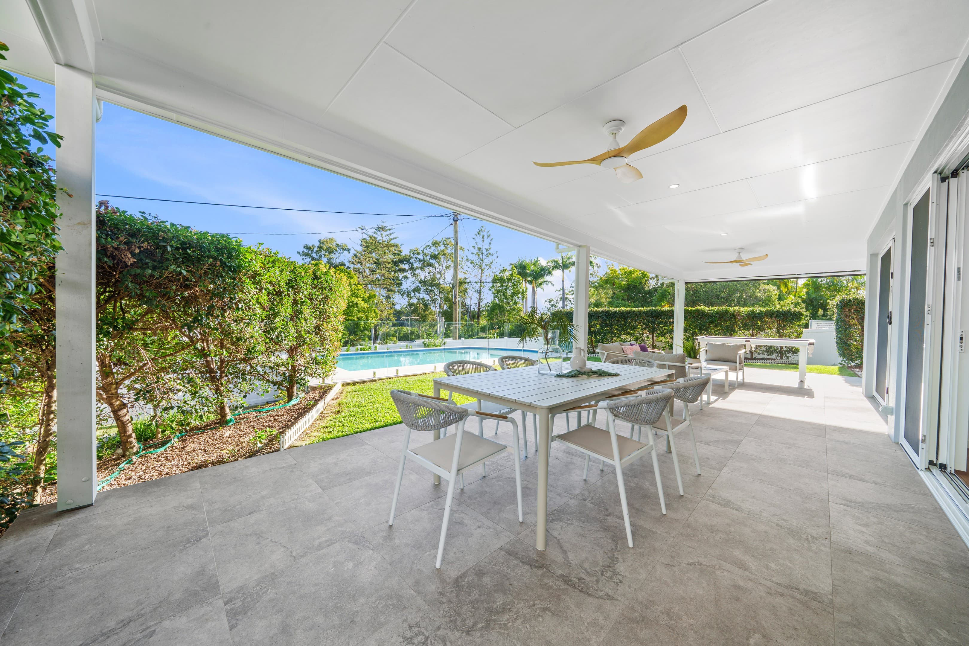 12 Bellara Street, Ashmore — photo 1 of 5
