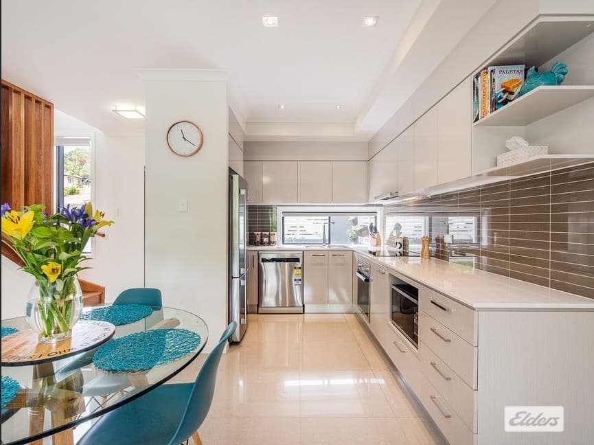 14 Pitcairn Street, Mount Gravatt — photo 1 of 5