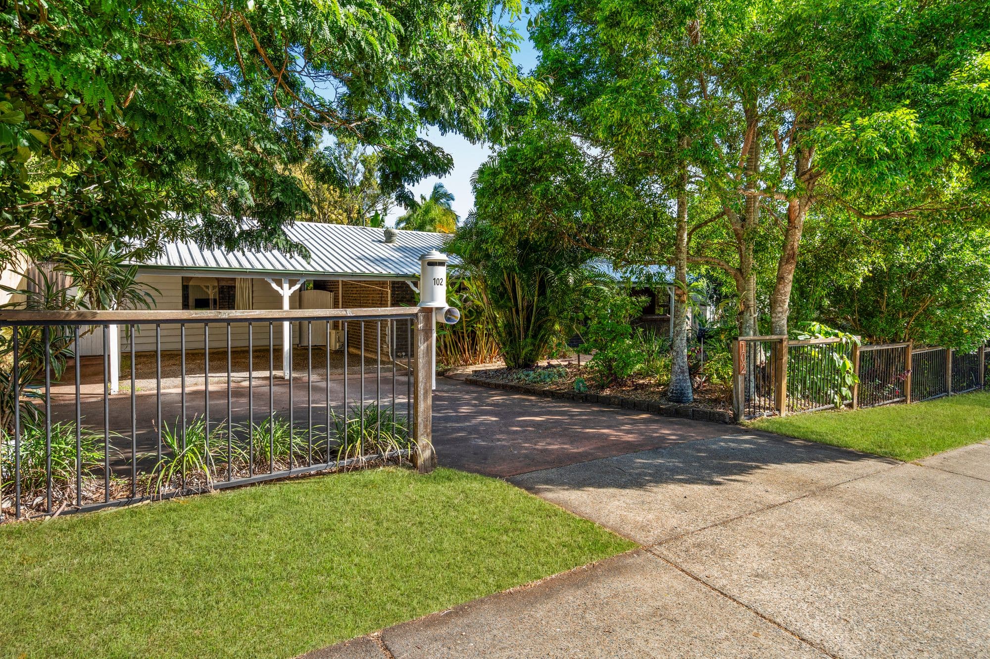 102 Lyndale Street, Daisy Hill - Image 1