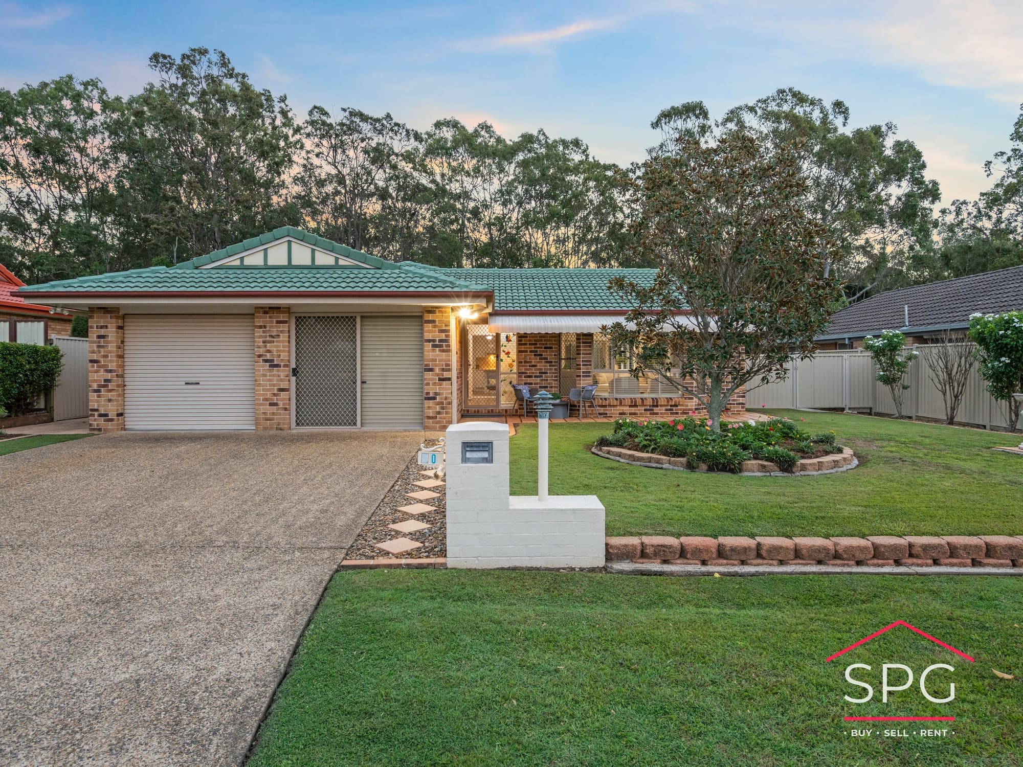50 Hailey Drive, Birkdale - Image 1