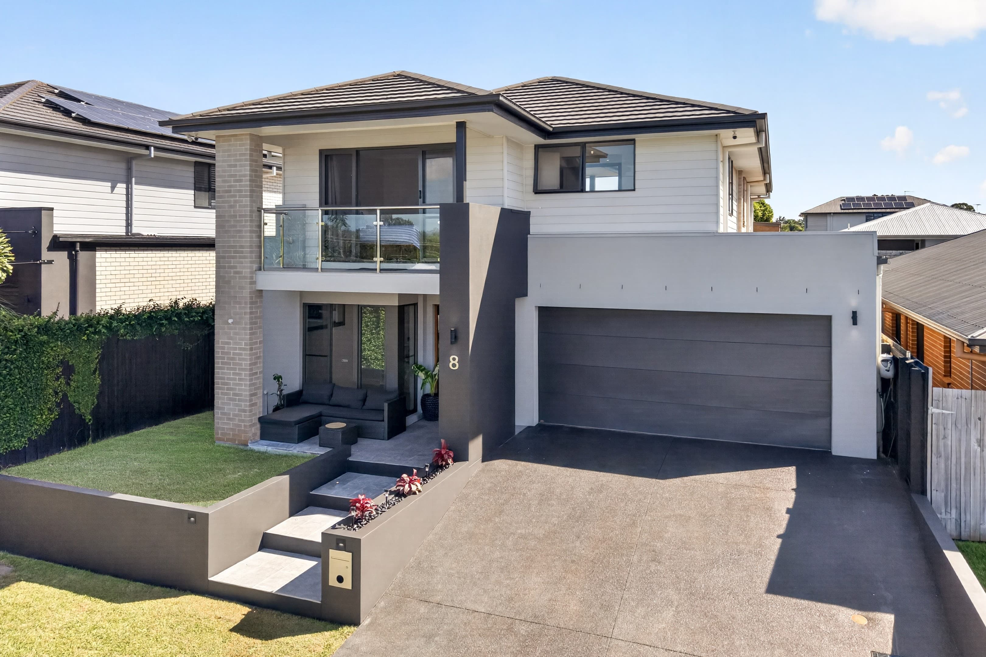 8 Avoca Place, Redland Bay - Image 1