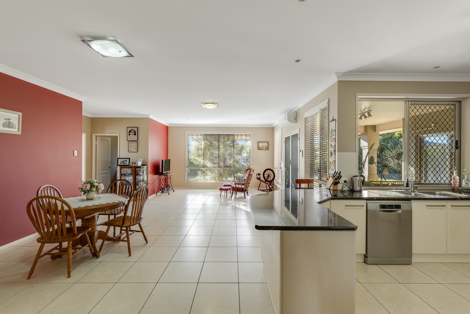 4 Kestrel Drive, Highfields — photo 4 of 5