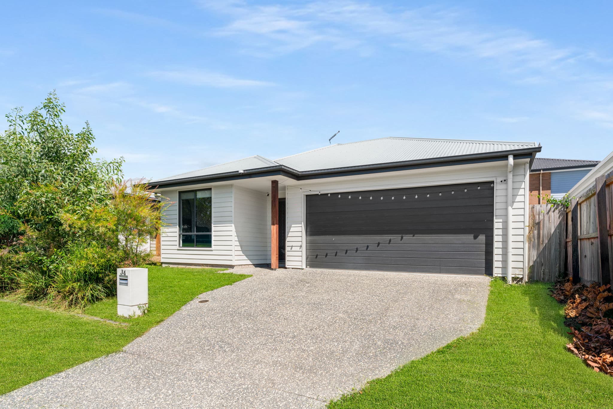 34 Maranoa Street, Logan Reserve — photo 1 of 5