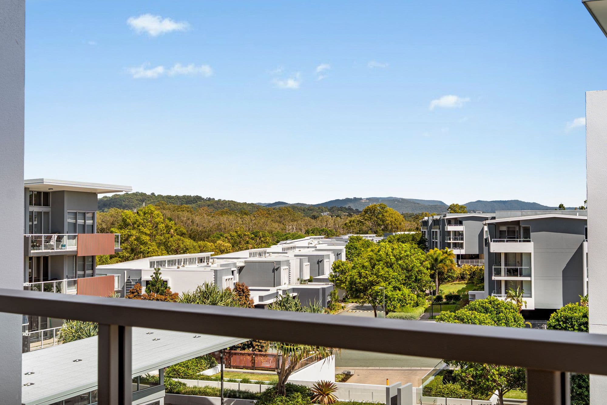 1415/65 Varsity Parade, Varsity Lakes - Image 1