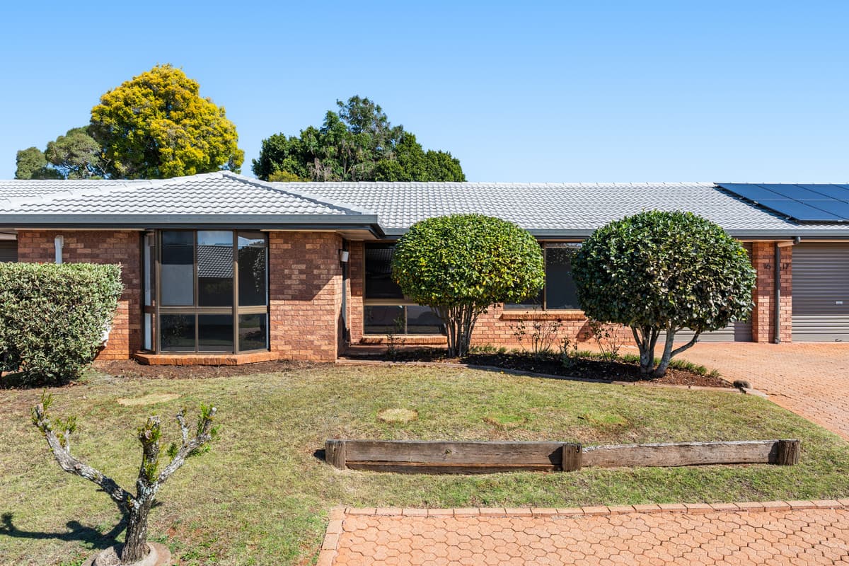 16/301 Bridge Street, Newtown - Image 1