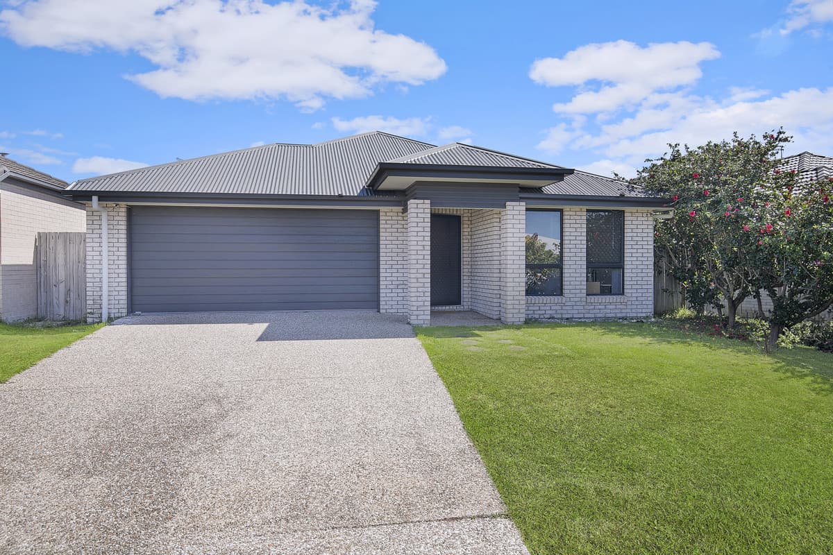 27 Clove Street, Griffin — photo 1 of 5