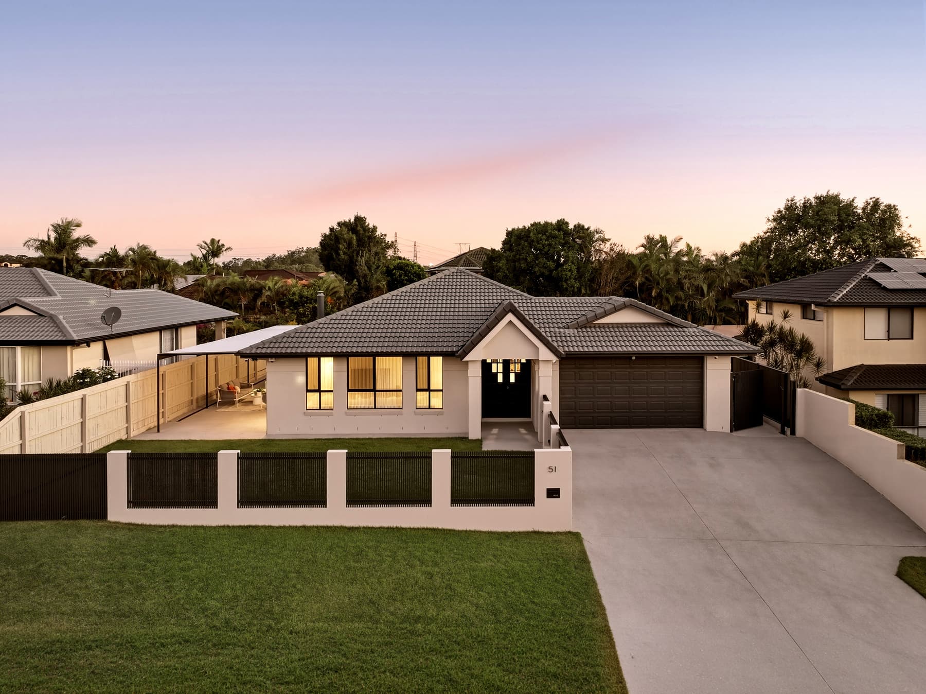 51 Oakley Street, Carindale - Image 1