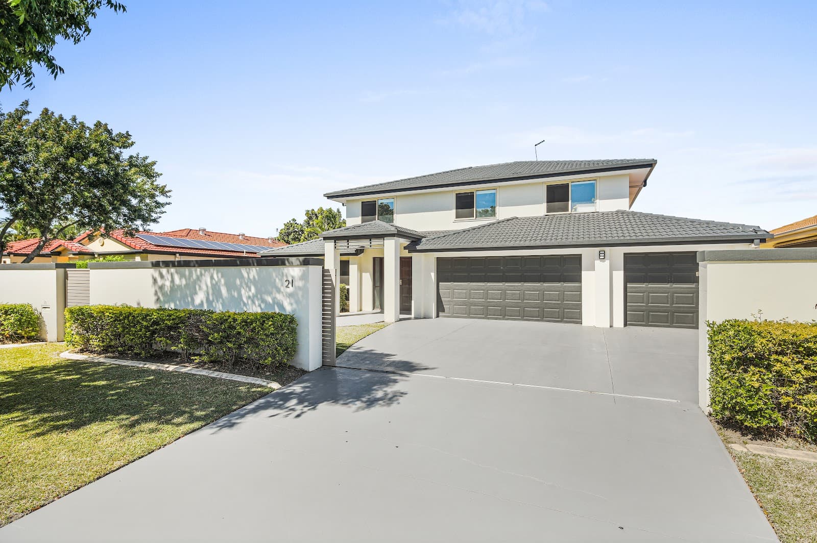 21 Olympus Drive, Robina — photo 1 of 5