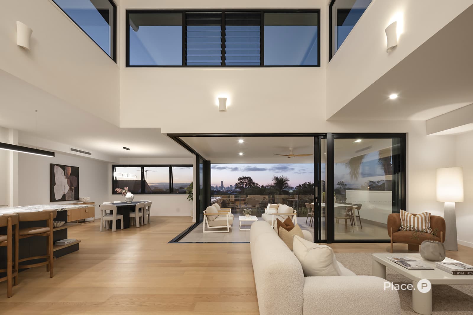 21 Otway Street, Holland Park — photo 1 of 5