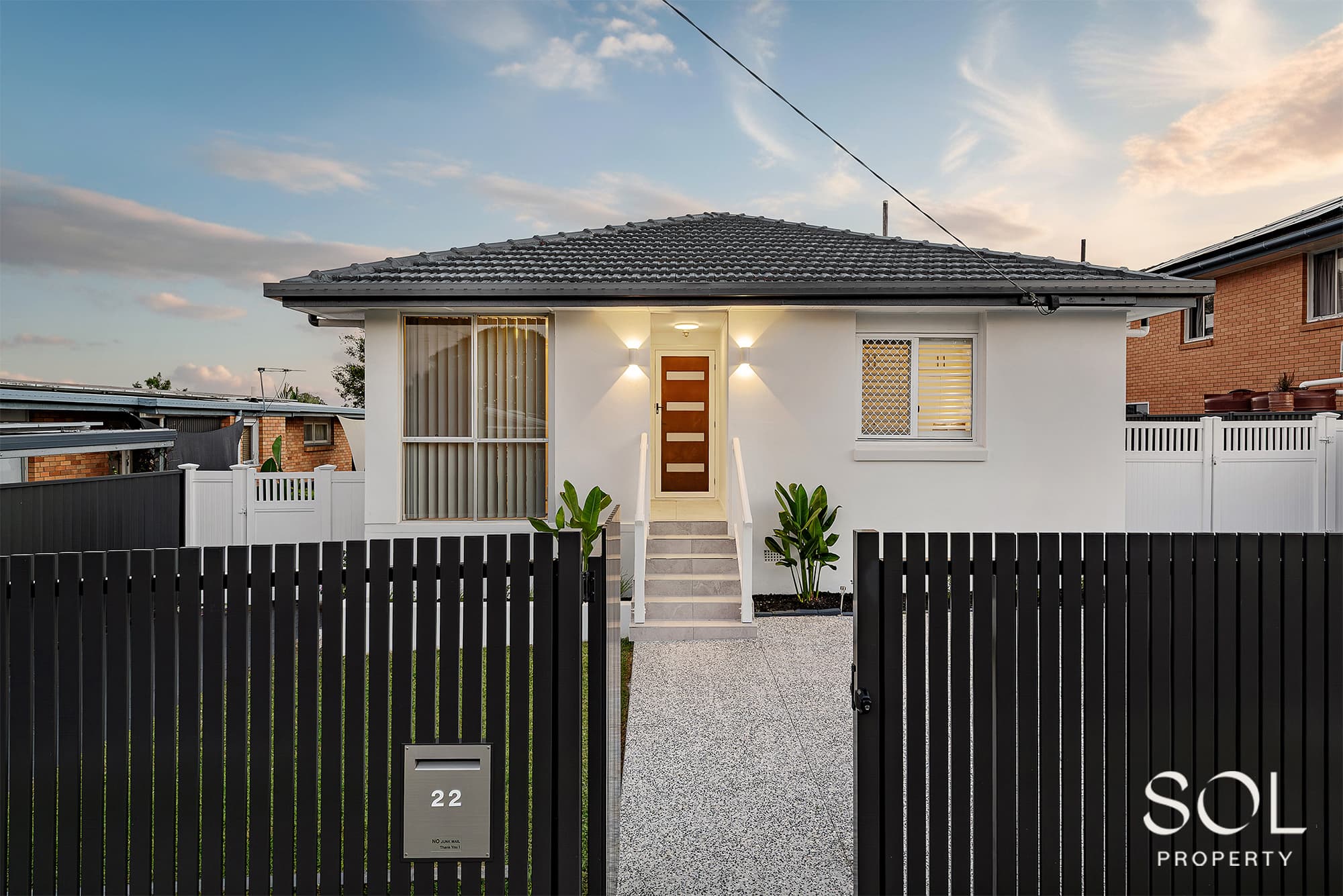 22 Eastbourne Street, Chermside West — photo 1 of 5