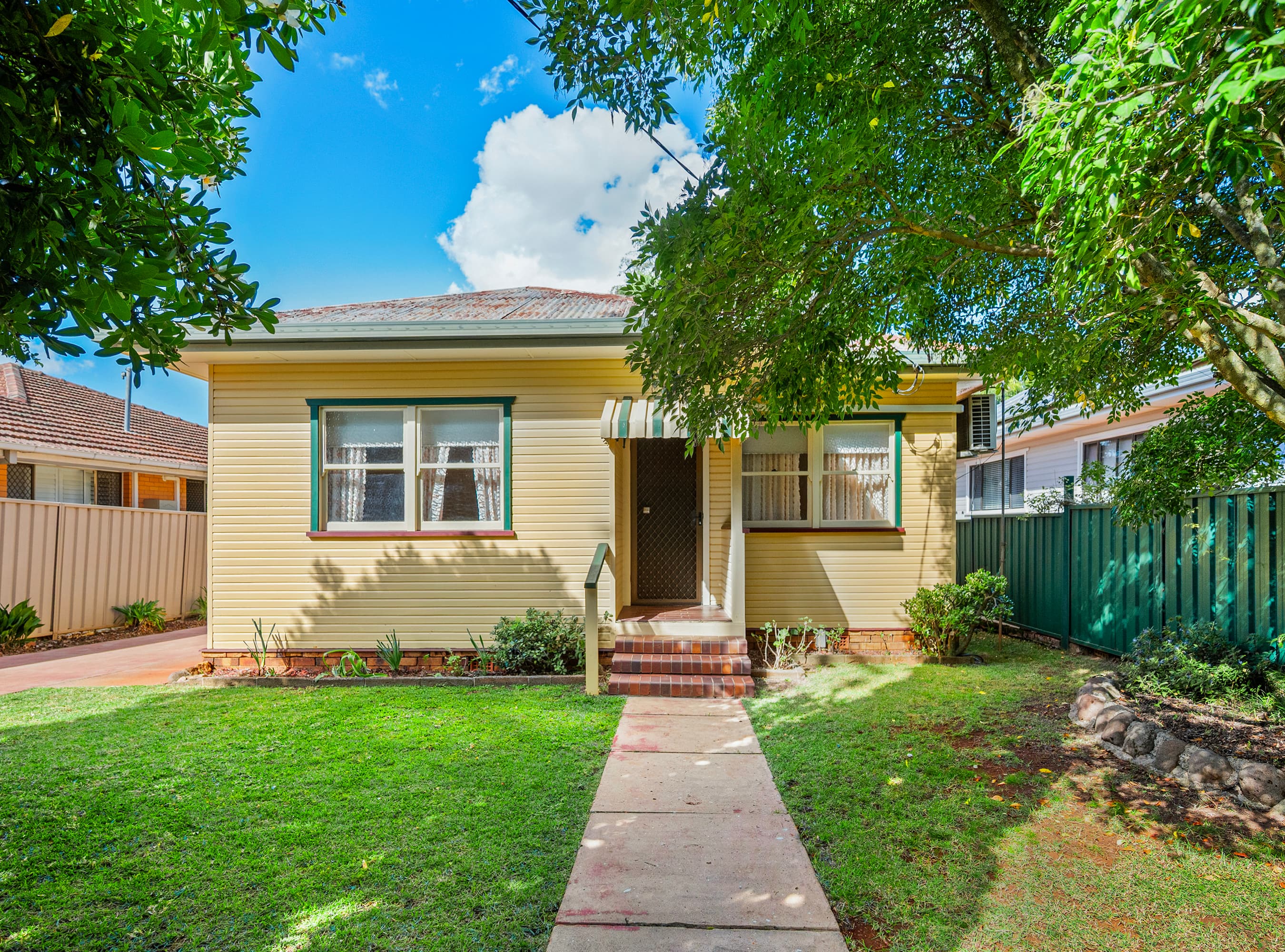 14 Newmarket Street, Newtown - Image 1