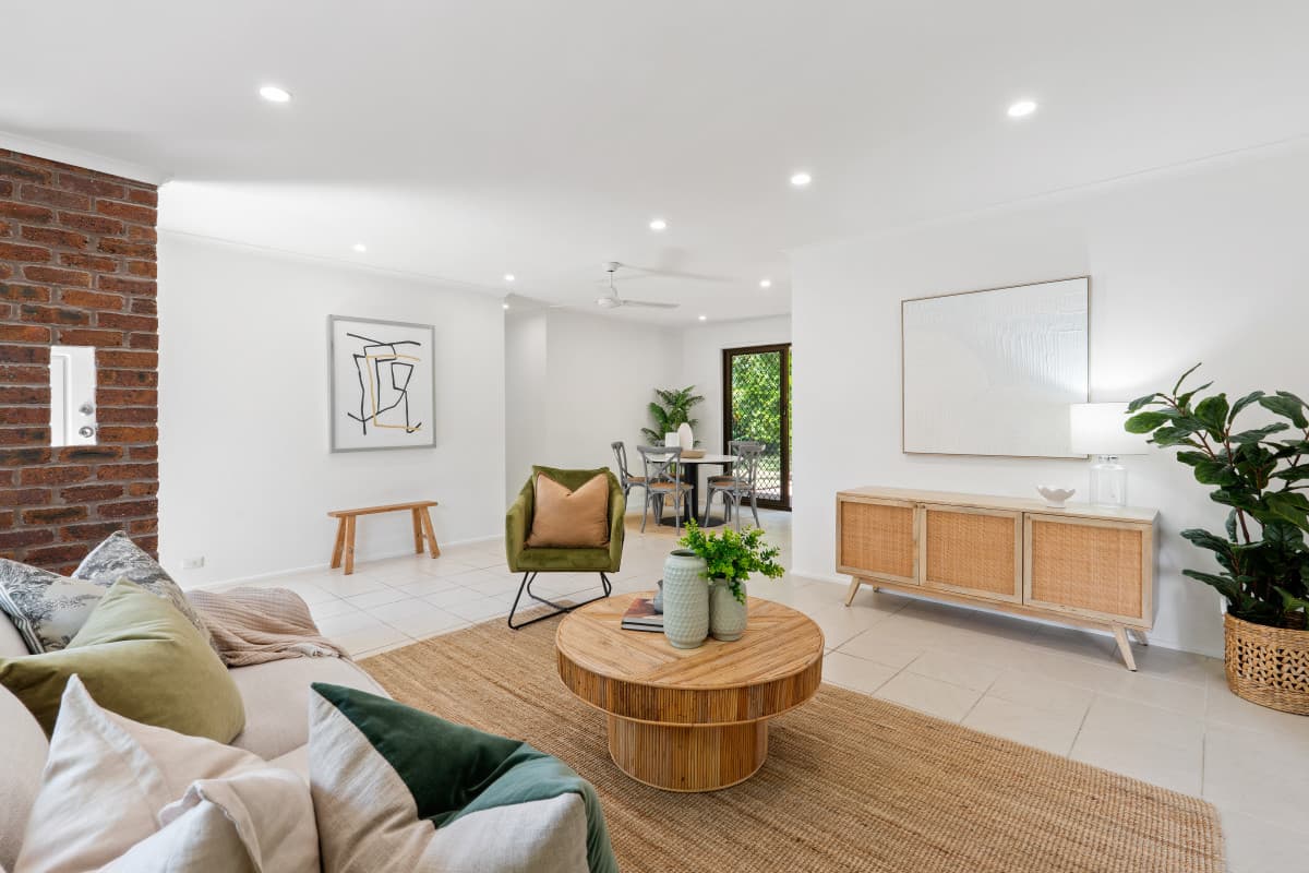 1 Canterbury Chase, Ashmore - Image 1