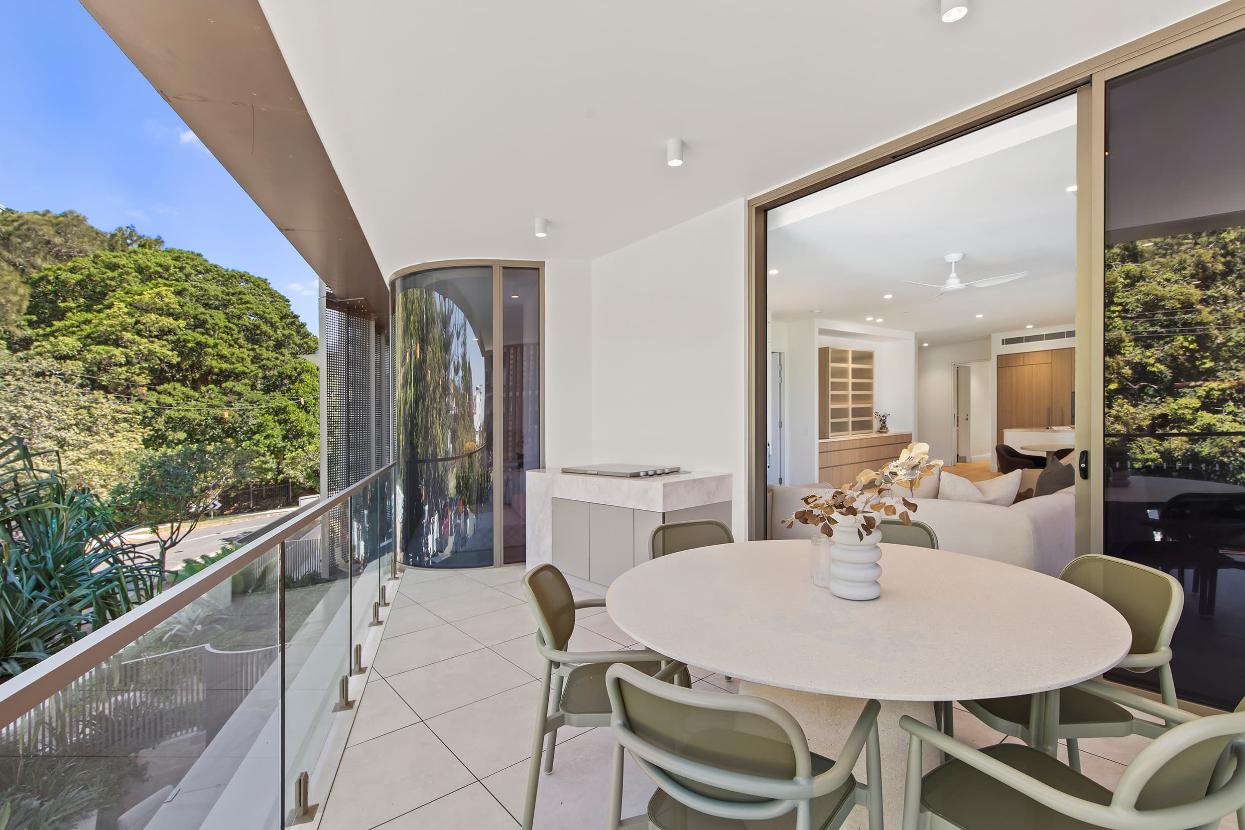 4/13-15 Chairlift Avenue, Mermaid Beach - Image 1