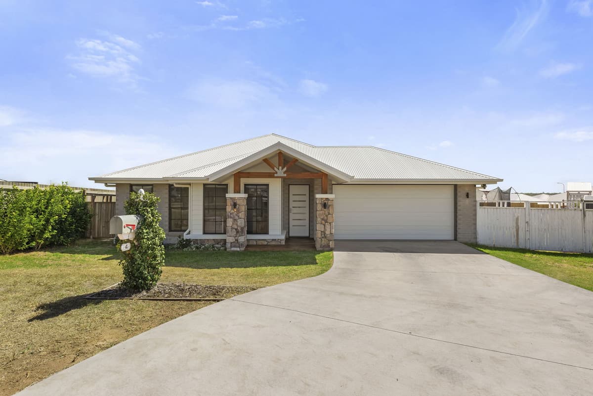 4 Rosemoor Court, Torrington - Image 1