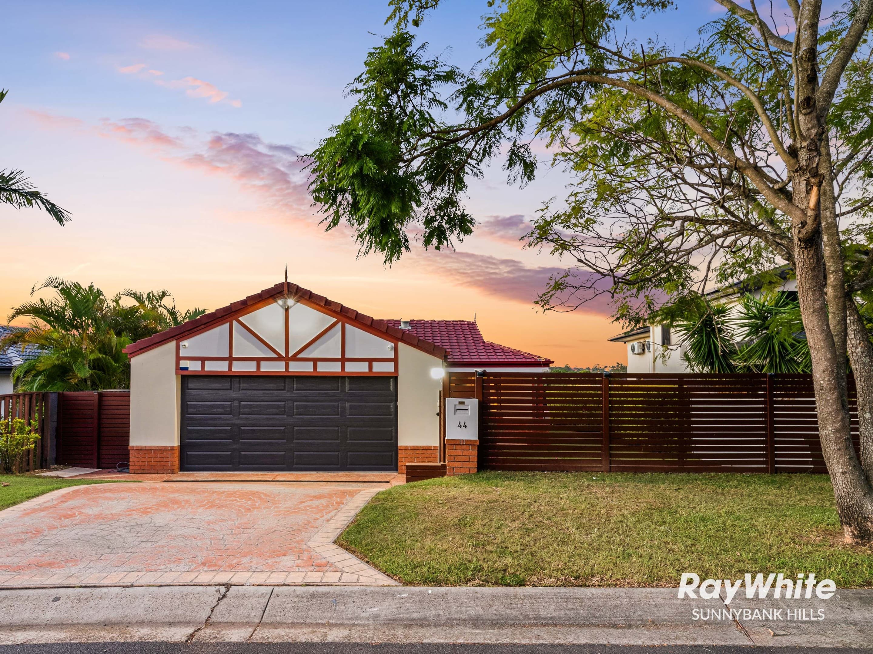 44 Sunflower Crescent, Calamvale - Image 1