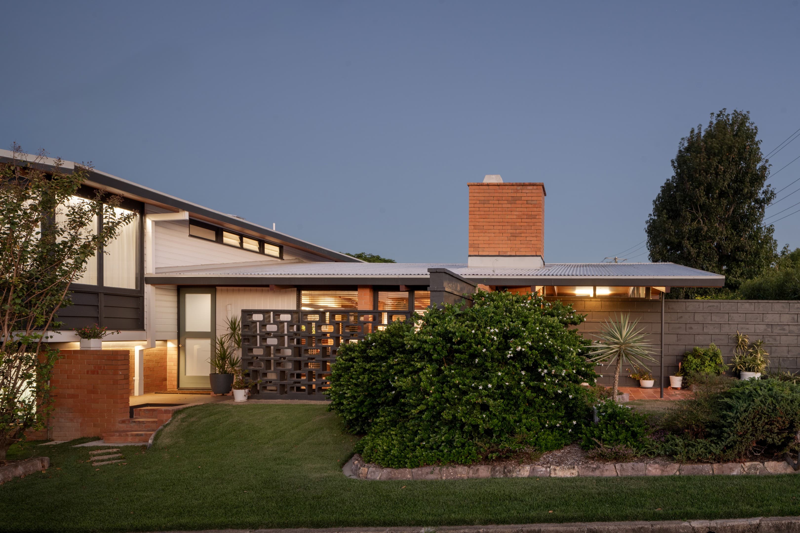 82 Hawken Drive, St Lucia - Image 1