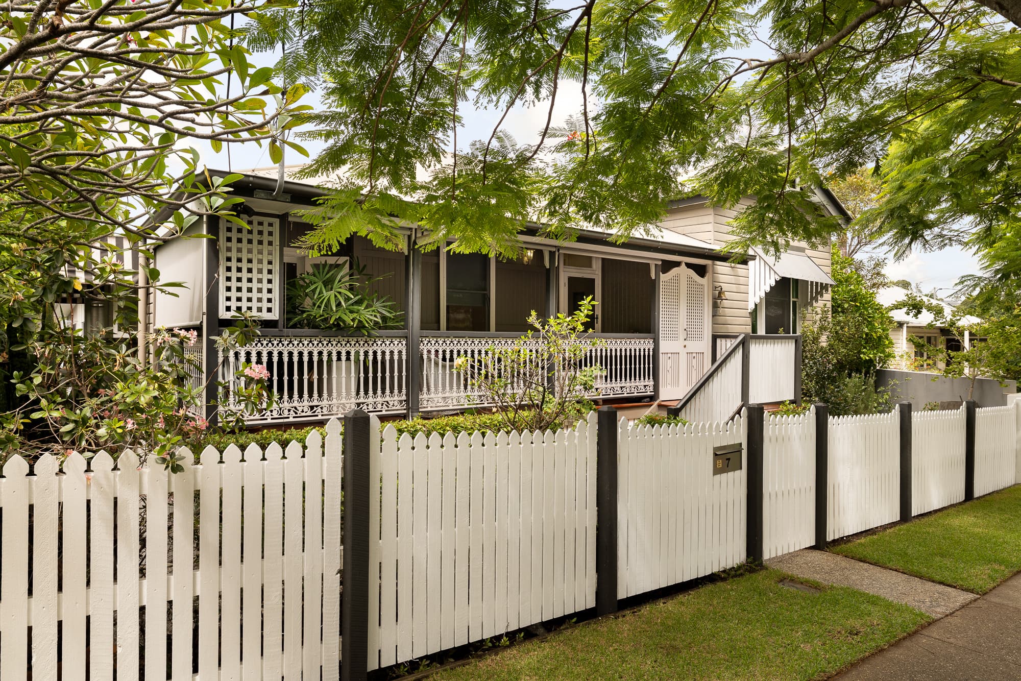 7 Gould Place, Herston - Image 1