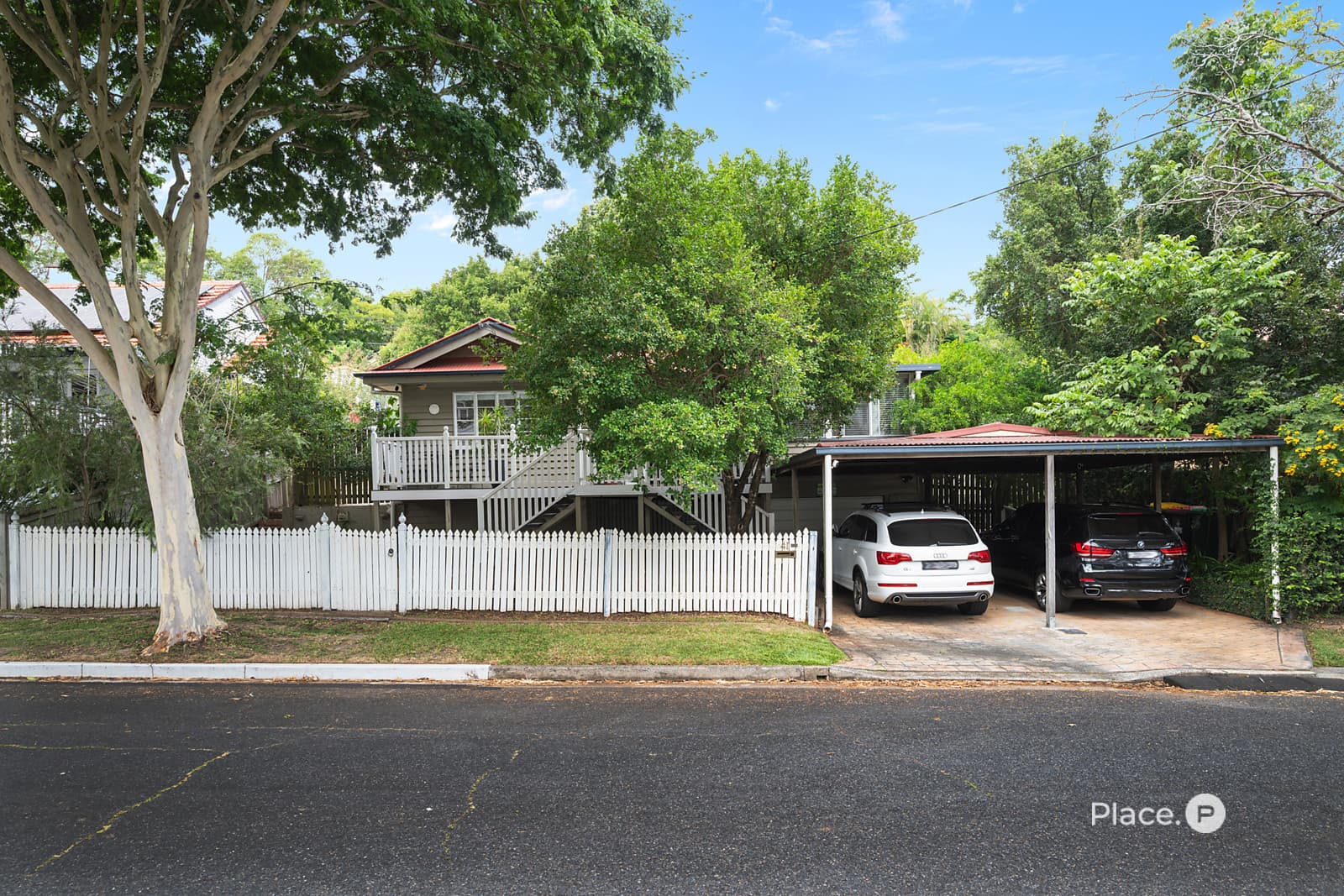41 Coonara Street, Holland Park, Holland Park — photo 1 of 5