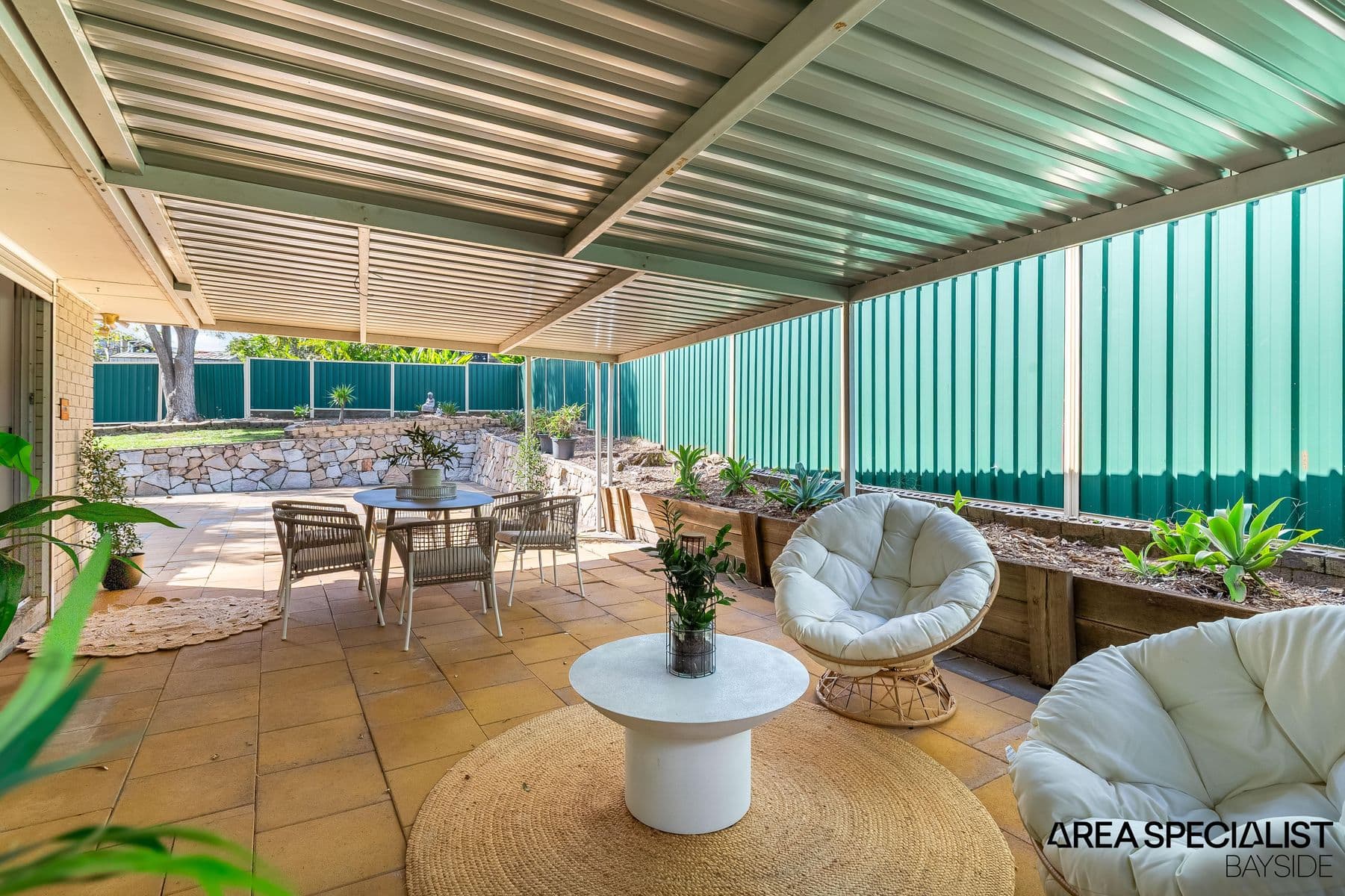 2 Lorton Court, Alexandra Hills — photo 1 of 5