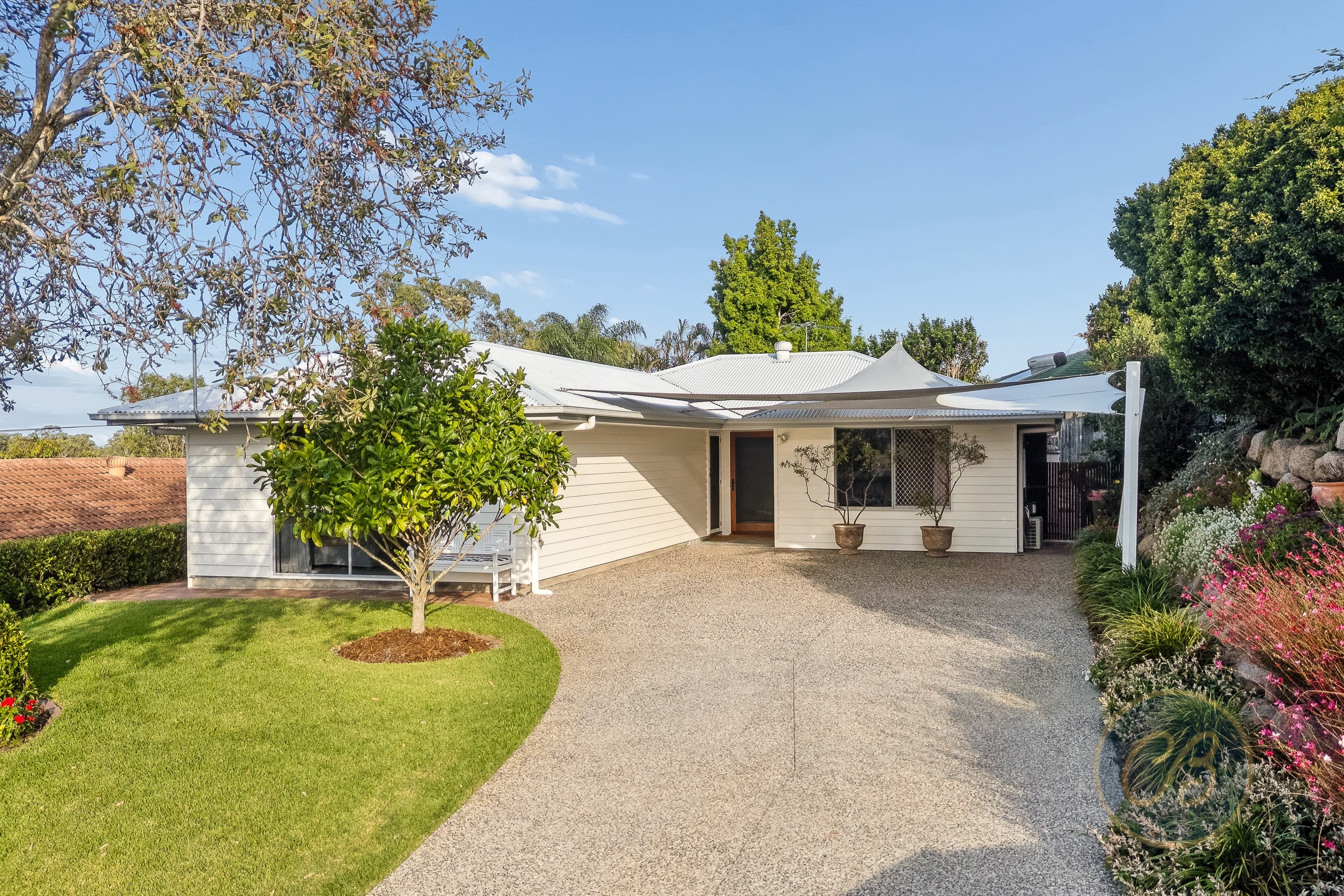 5 Cathy Court, Albany Creek — photo 1 of 5