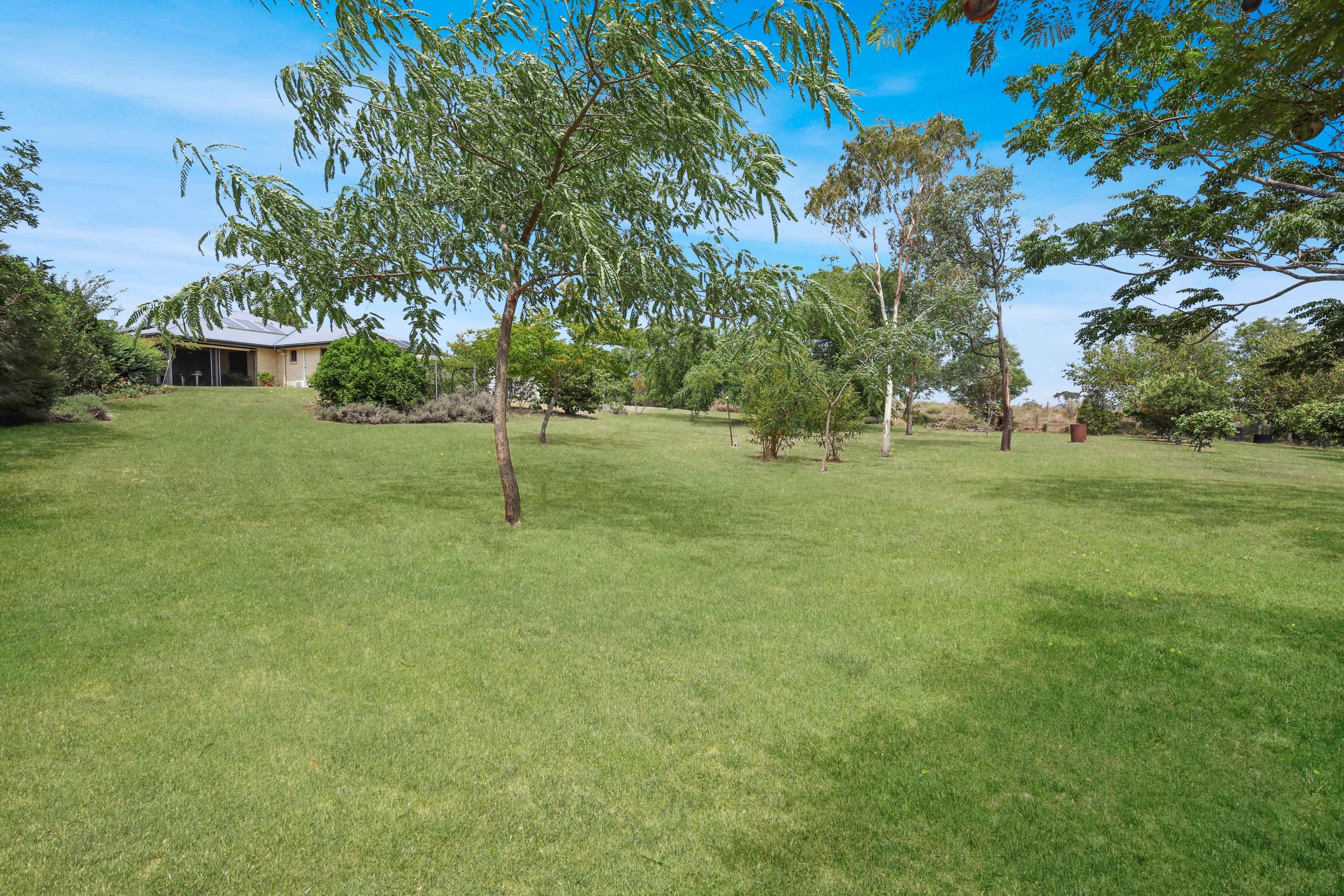 13 Morris Court, Cotswold Hills — photo 1 of 5