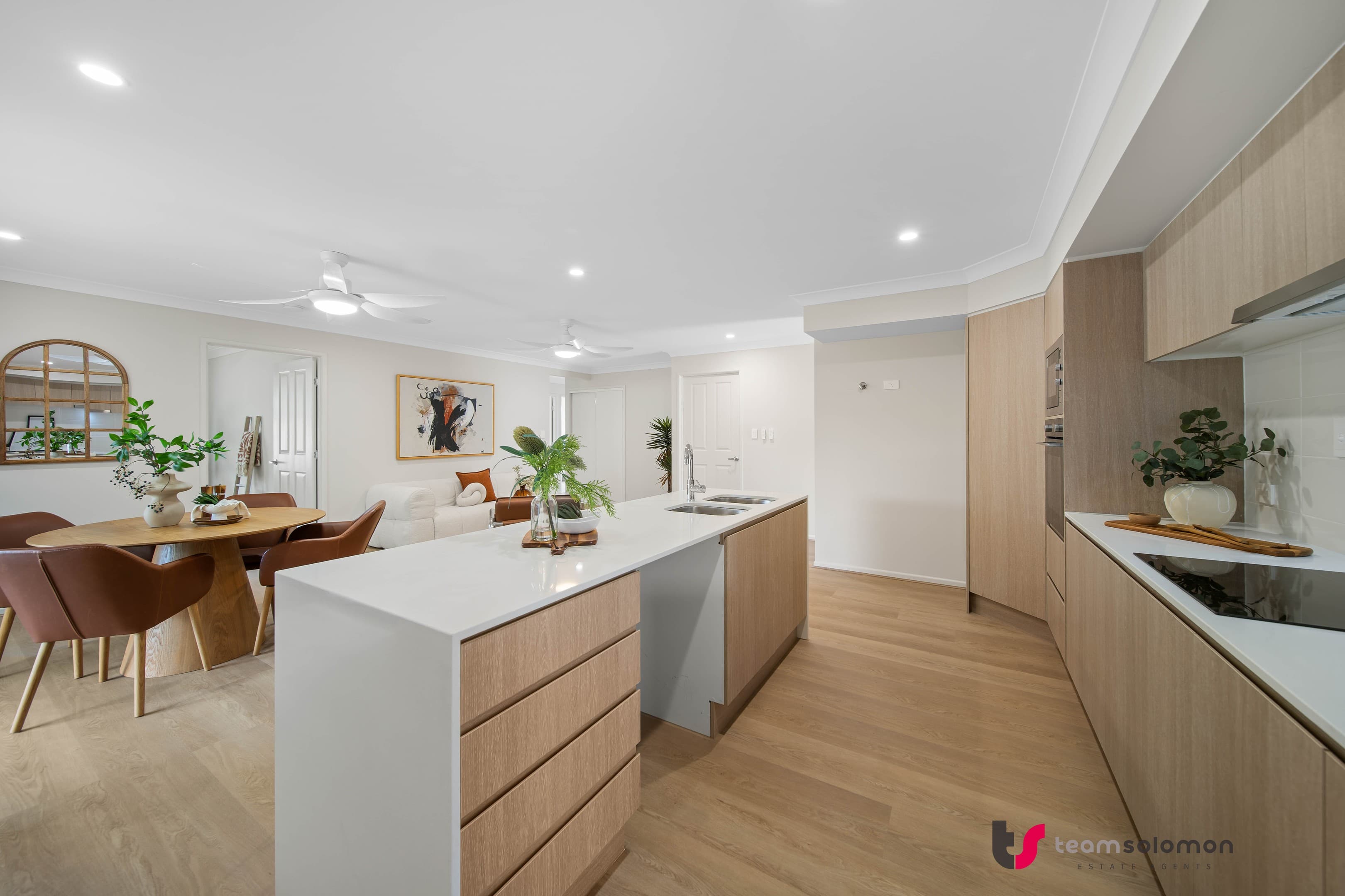 5 Anita Street, Redland Bay - Image 1