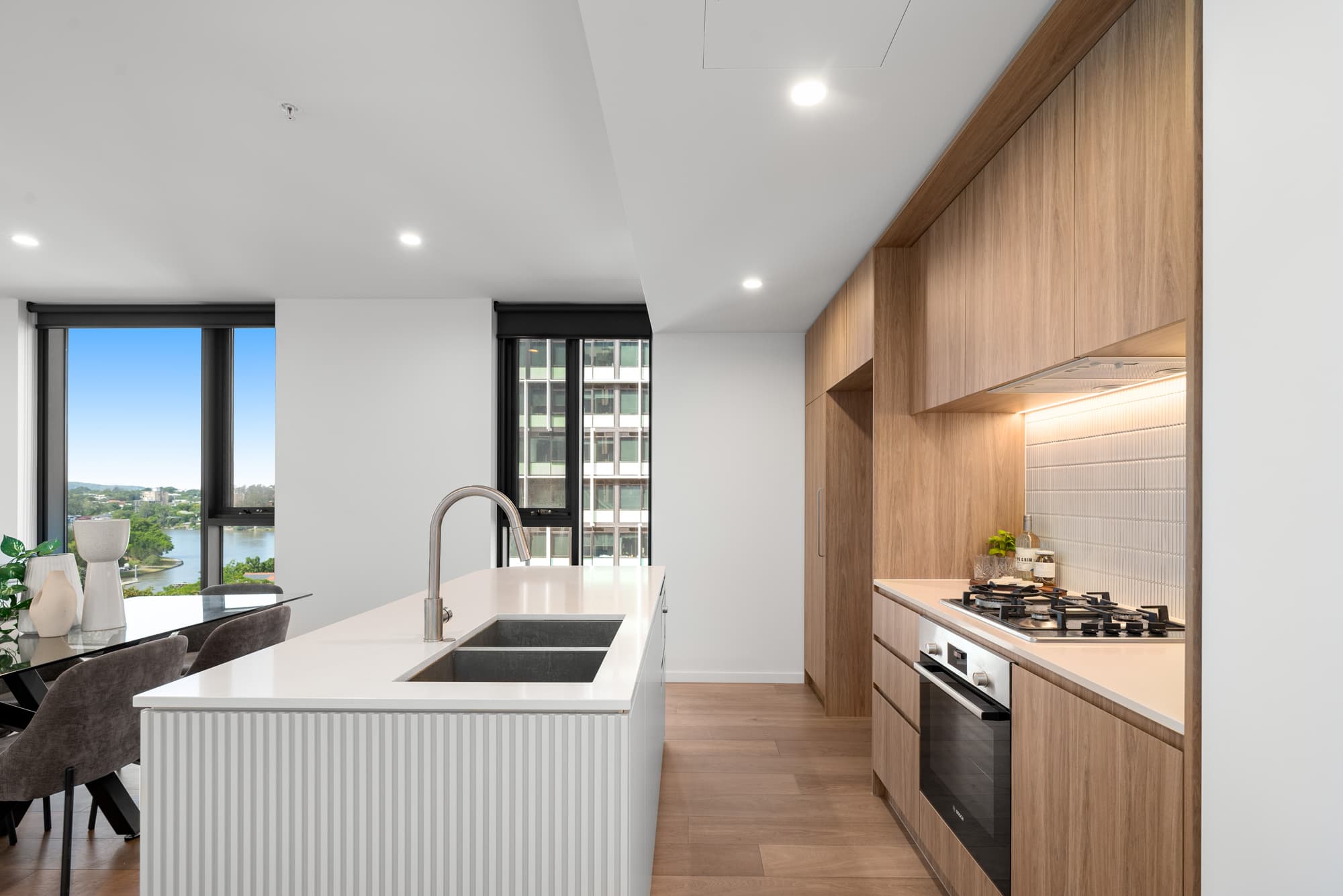 906/3 Archer Street, Toowong - Image 1